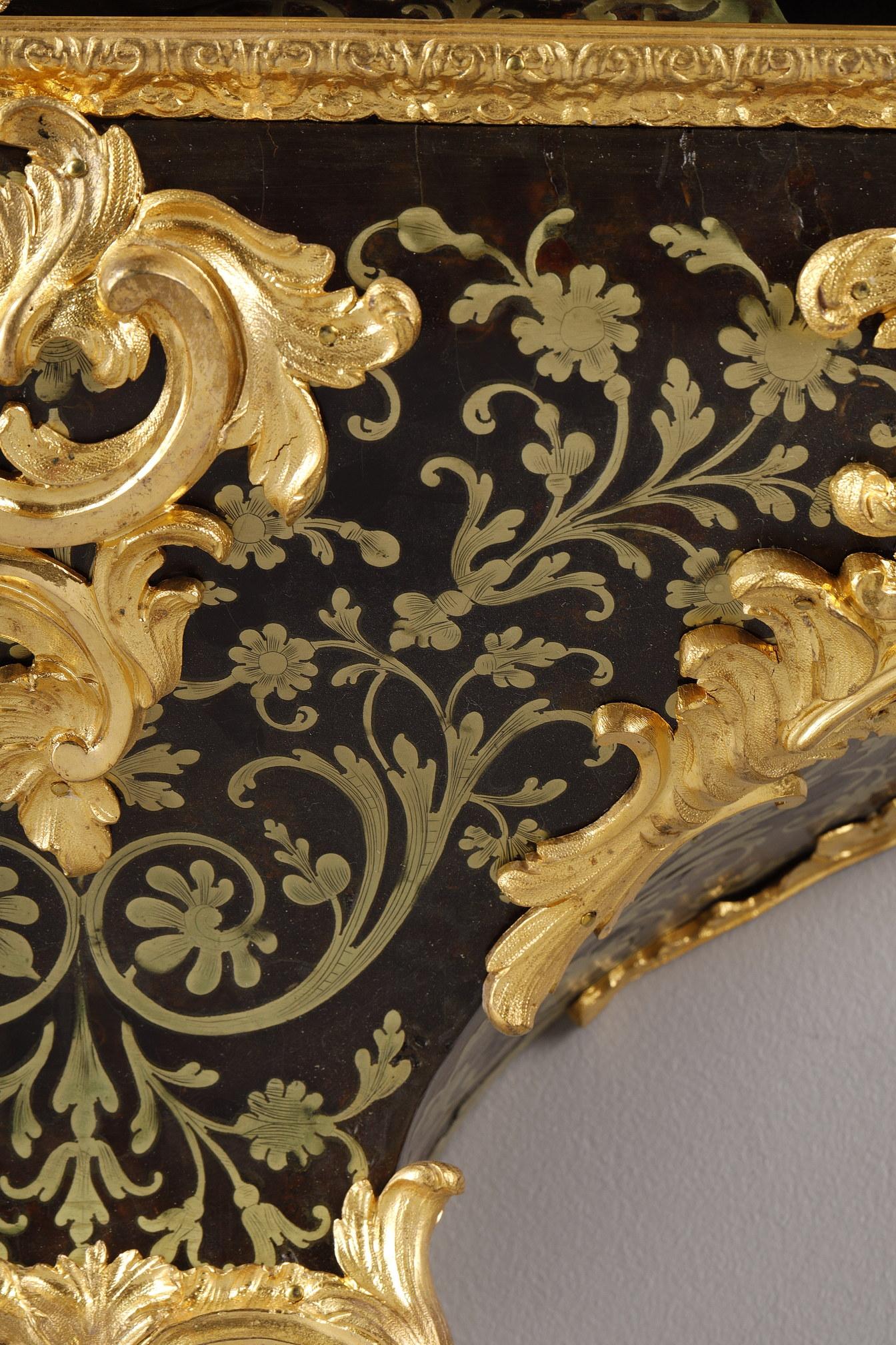 Cartel und seine Konsole mit Boulle-Intarsien und vergoldeter Bronze, Louis XV.-Periode im Angebot 3