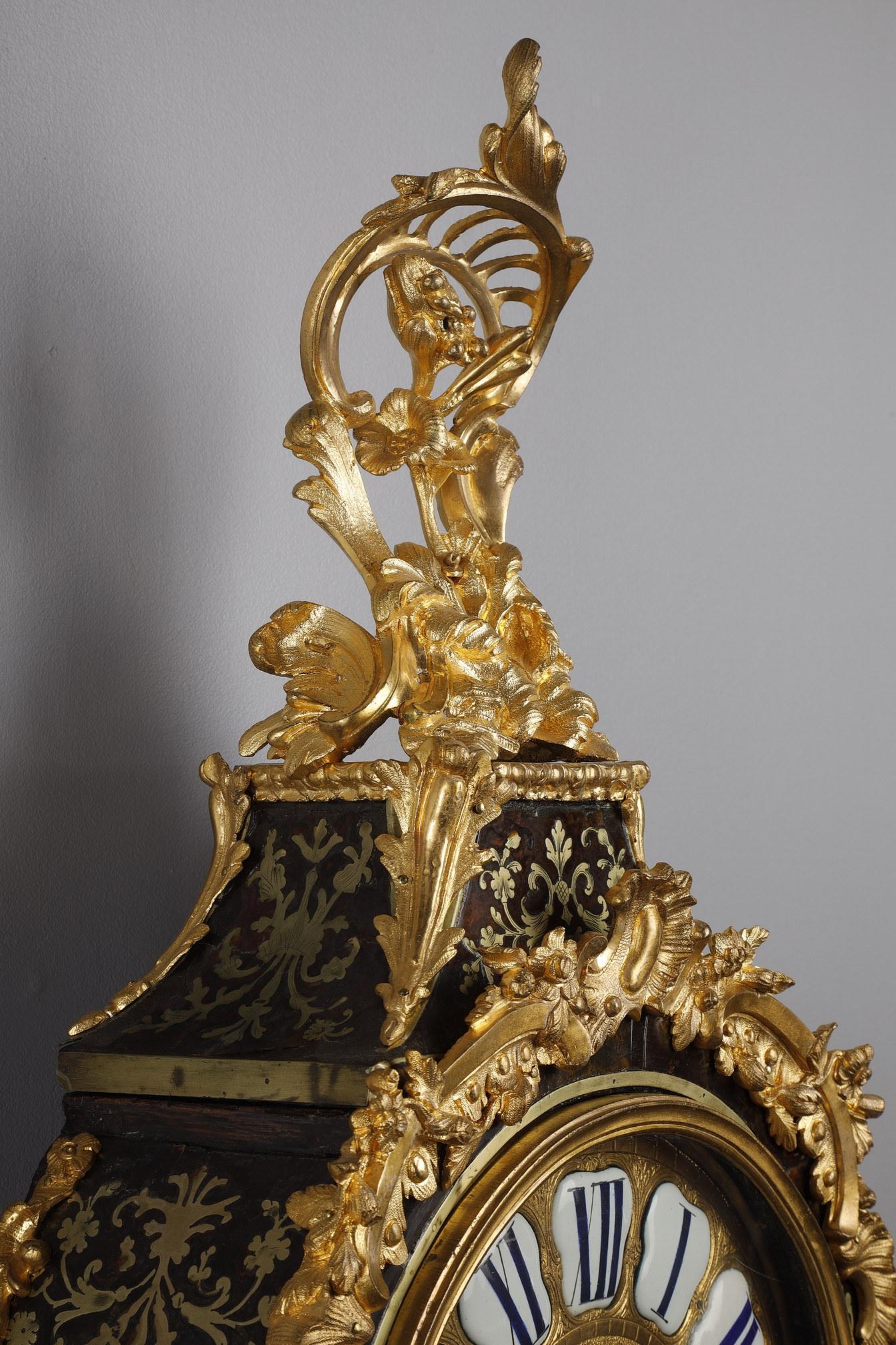 Cartel clock & its console in Boulle Marquetry and Gilt Bronze, Louis XV Period For Sale 10