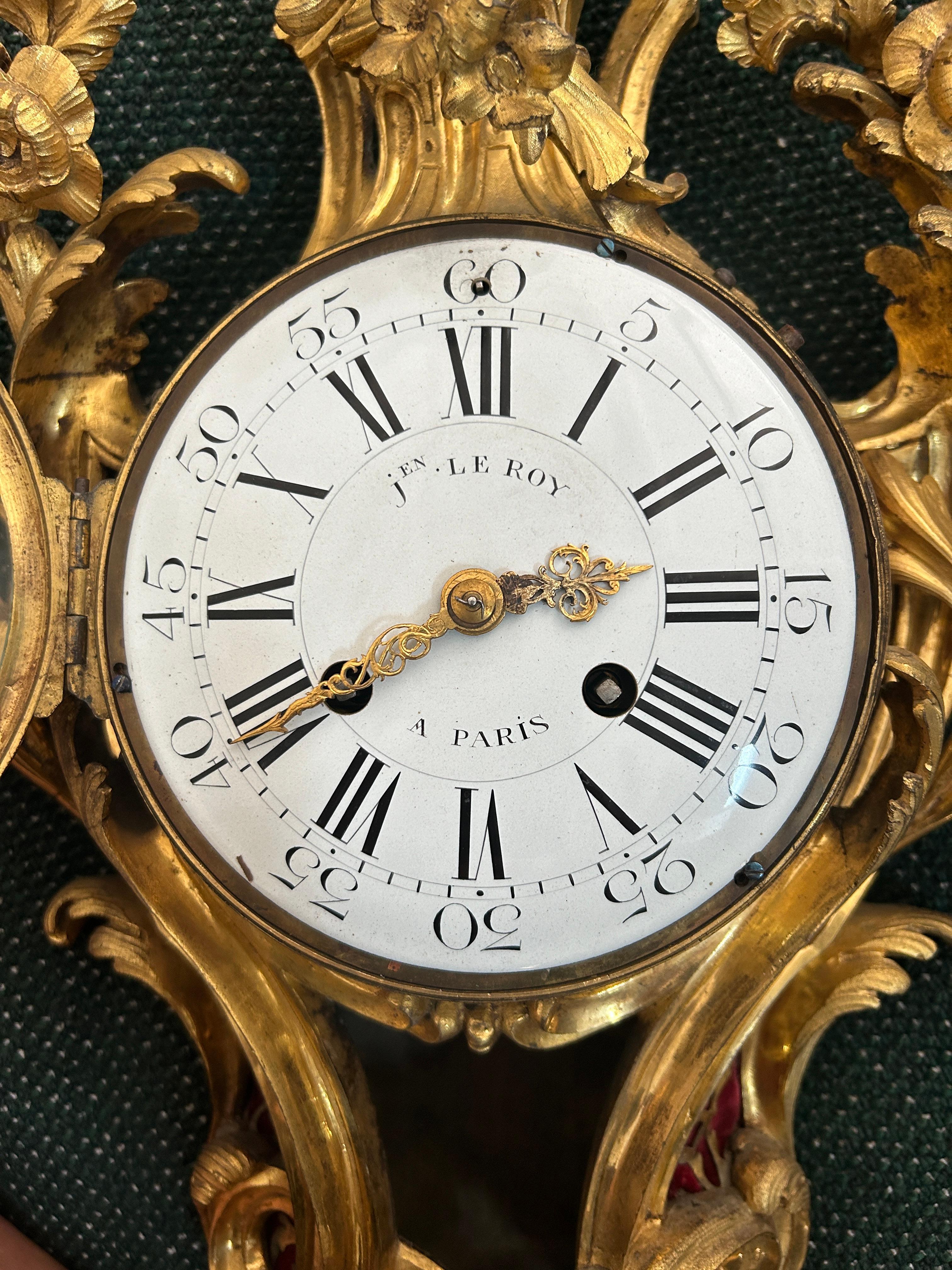 Gilt Cartel en bronze Louis XV For Sale