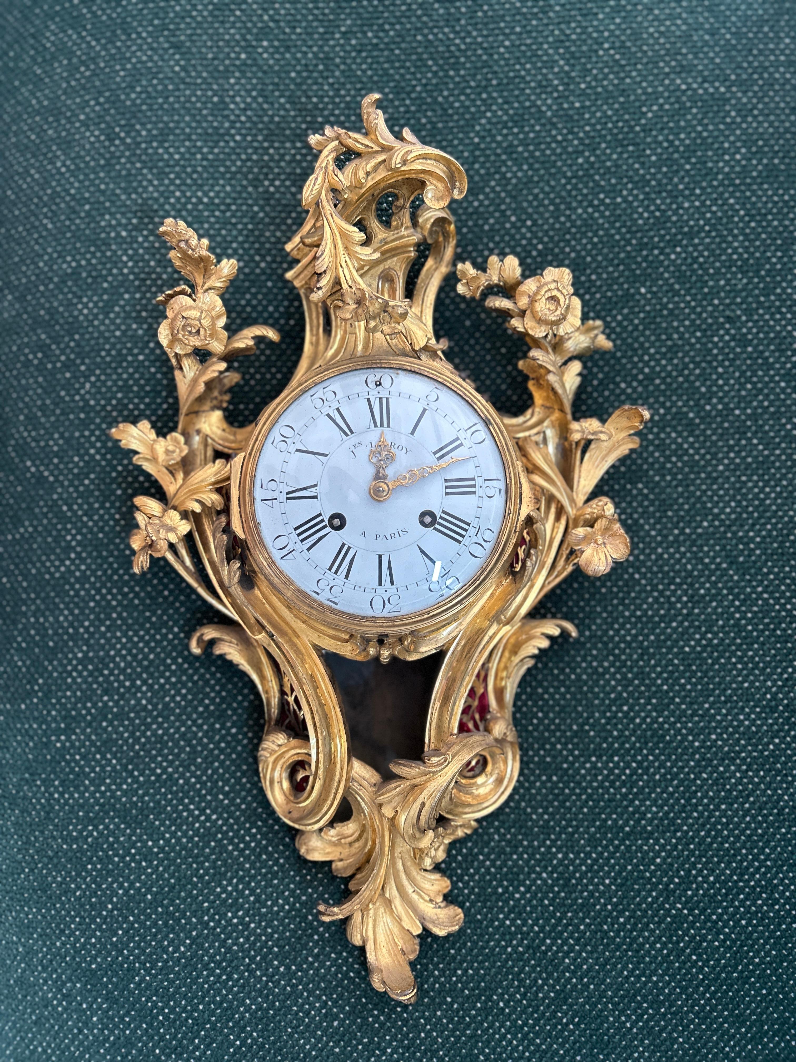 Bronze Cartel en bronze Louis XV For Sale