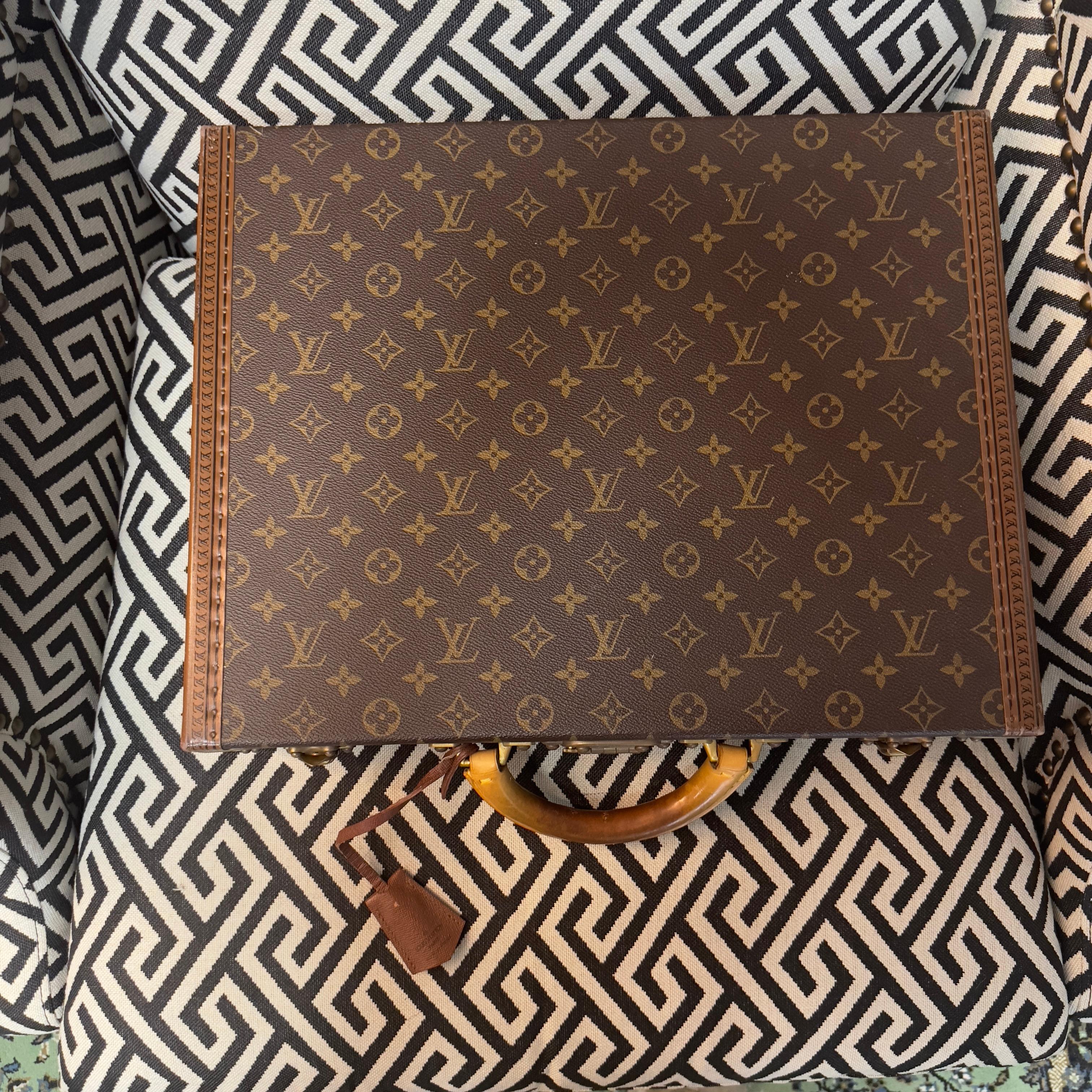 Black Mallette présidentielle Louis Vuitton en toile monogramme en vente