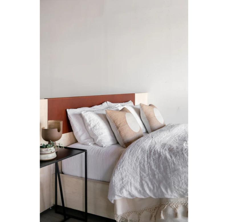 American Carter Bed (Cal King) For Sale
