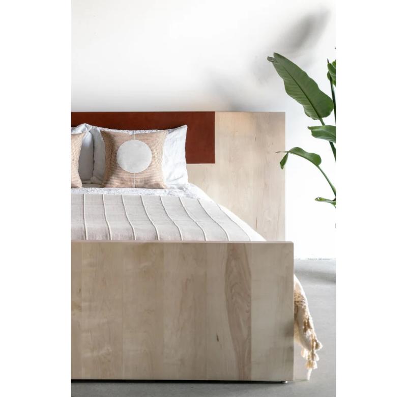 Hand-Crafted Carter Bed (Cal King) For Sale