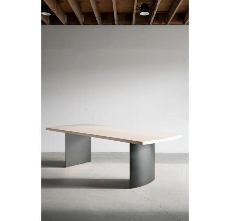 Cette table à manger est fabriquée sur mesure à Los Angeles. Les planches d'érable massif sont coupées sur mesure et assemblées. Les pieds en acier soudé sont cisaillés et soudés.
ÉRABLE BLANCHI + ACIER
PERSONNALISER CETTE PIÈCE

Pour tous les