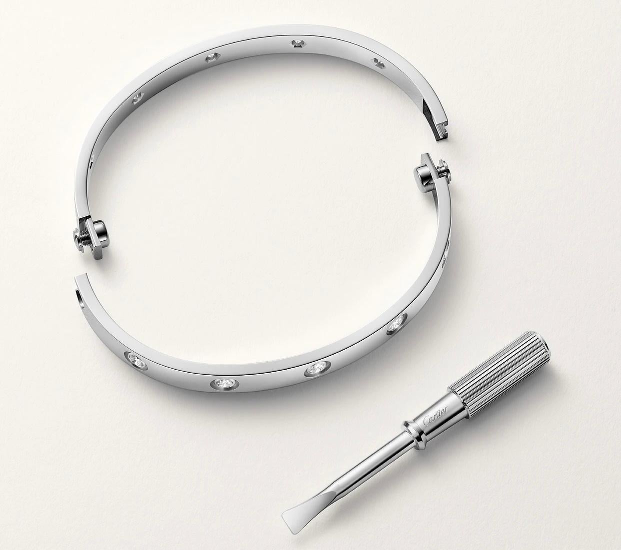 Carter love bracelet white gold and diamonds For Sale 1
