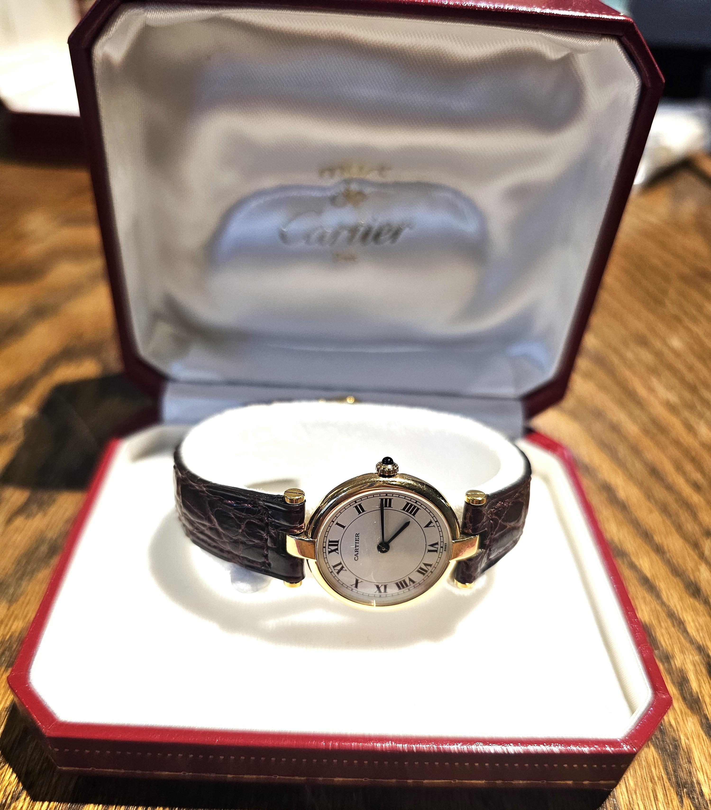 Art Deco Carter Paris Trinity Vendome Watch, Ref. 11034 .  Ladies small, Circa 1980'S For Sale