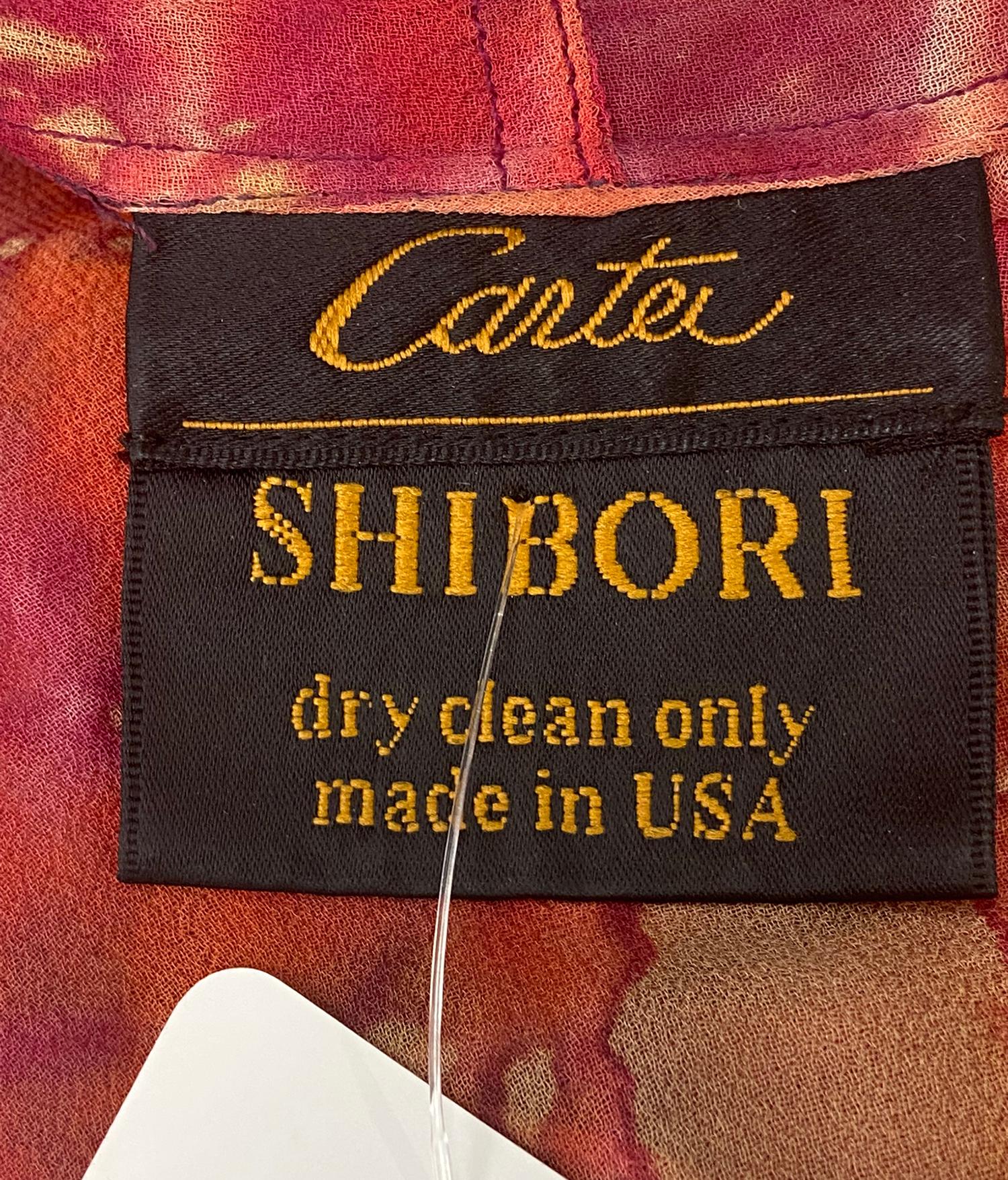 Carter Smith Manteau Shibori en crêpe de soie avec coupe en biais et cravate à nouer sur le devant  en vente 5