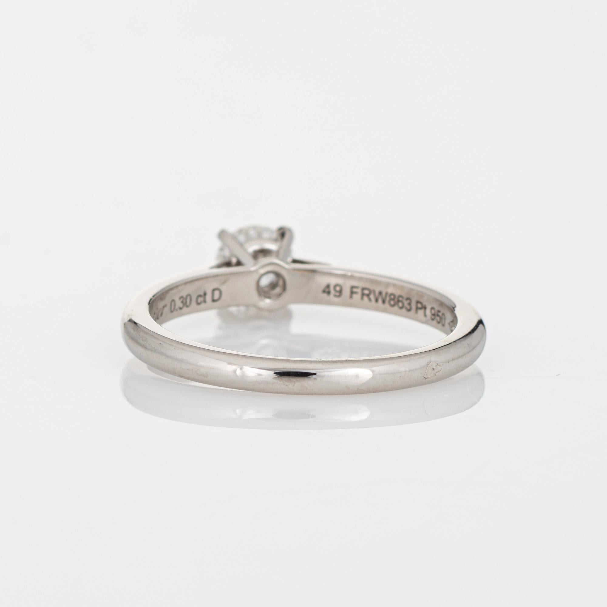 Taille ronde Cartier Bague de fiançailles en platine avec diamant de 0,30 carat, taille 5, certifiée par le GIA  en vente