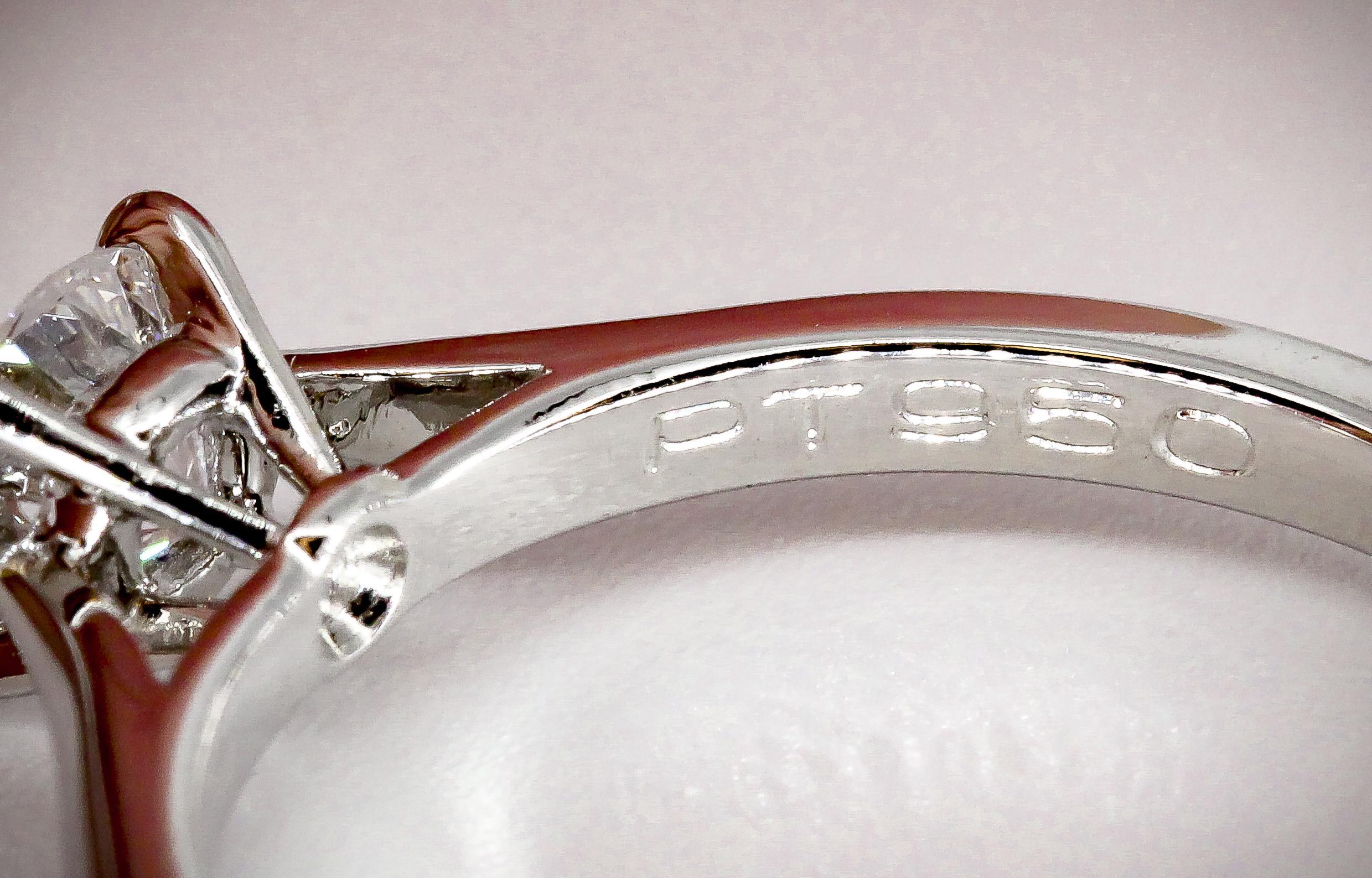 Cartier, certifié GIA de 0,31 carat Bague de fiançailles en platine avec diamant E VS1, taille 4,5 en vente 1