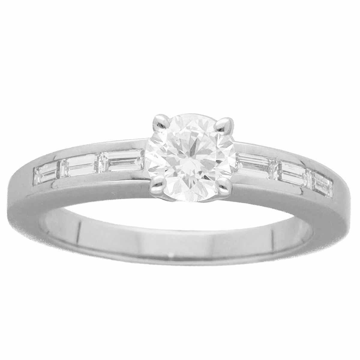 Marque : Cartier 
Nom : Solitaire DÉCLARATION D'Amour
Matière : Diamant (D0,51ct F-VS1-VG), platine Pt950
Livré avec : étui Cartier, certificat GIA (août 2008), certificat de réparation Cartier (mars 2016)
Taille de la bague : British & Australian:J