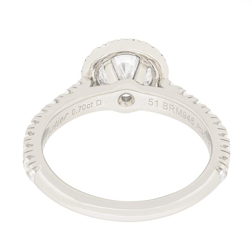 Taille brillant Cartier 0,70ct Diamond 1895 Destinée Halo Solitaire Ring en vente