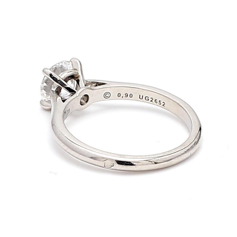 Cartier 0.90 Carat Round Brilliant Shape D-VVS2 Diamond Platinum Engagement Ring For Sale 1