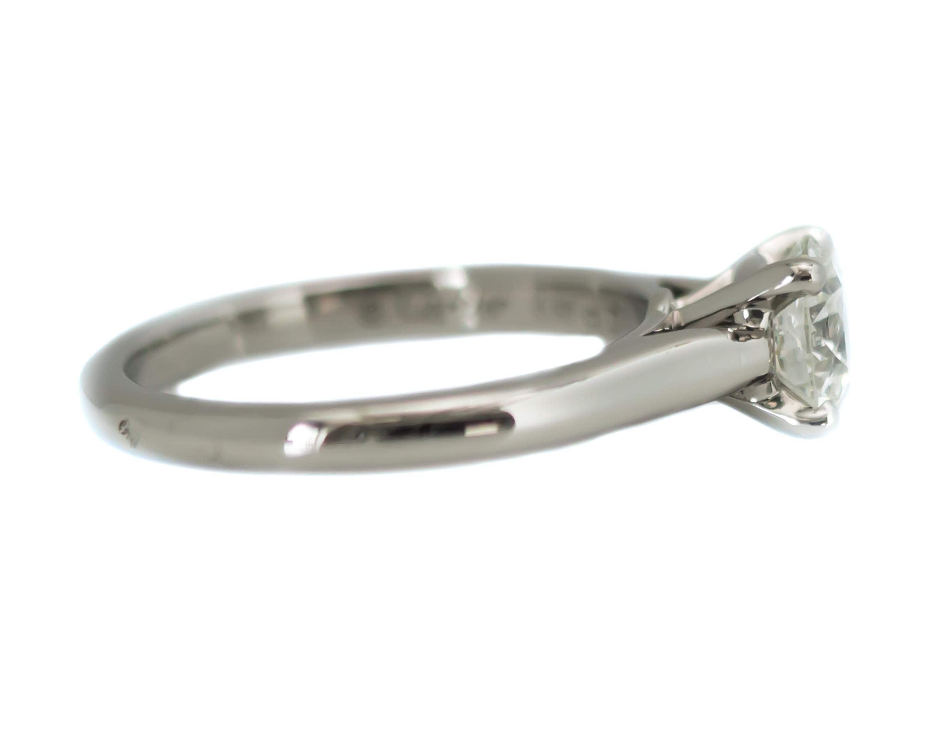 Contemporary Cartier 0.93 Carat Solitaire Diamond Platinum Engagement Ring