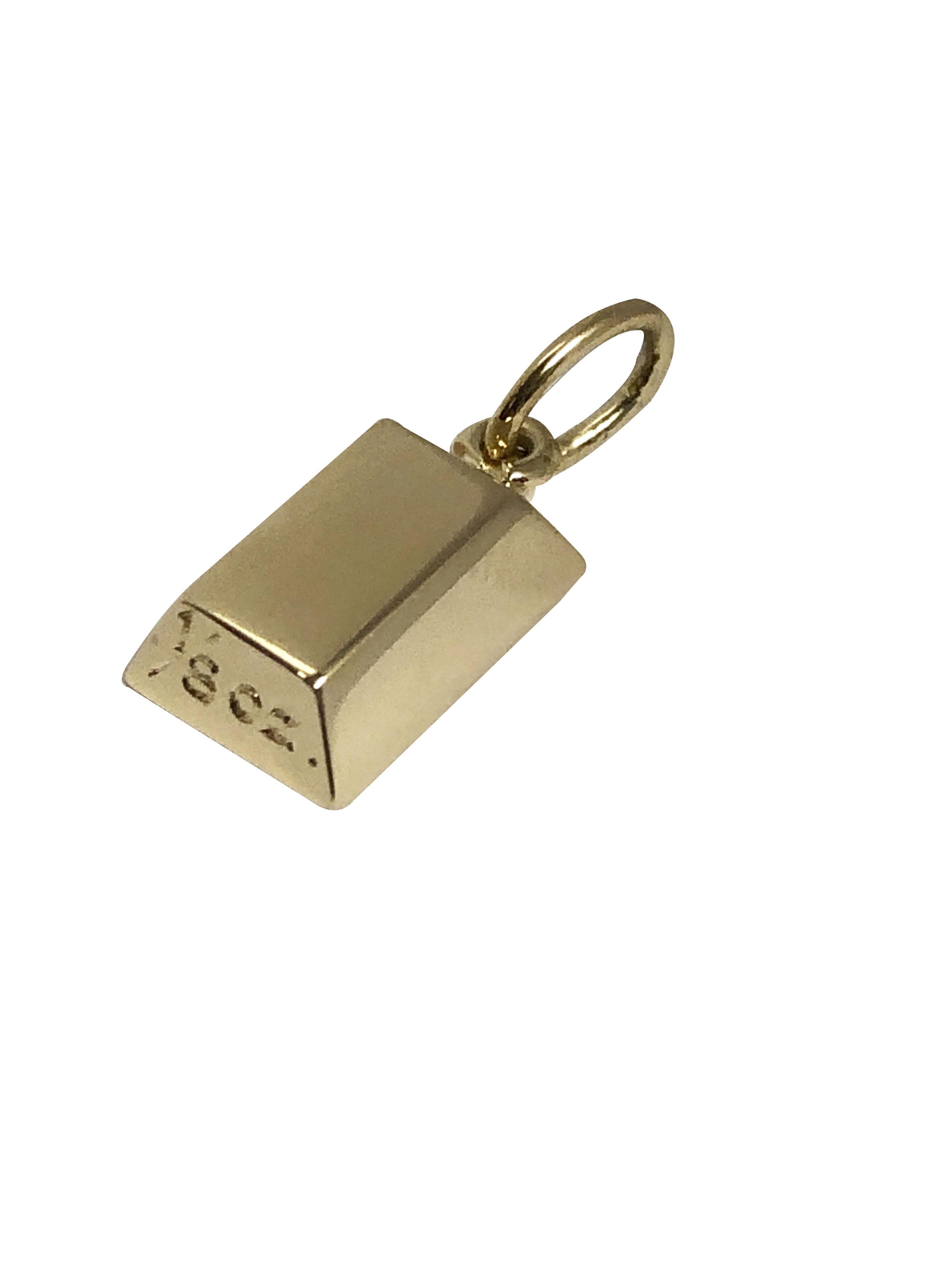 Charm en lingot d'or 1/8 oz de Cartier  Neuf - En vente à Chicago, IL