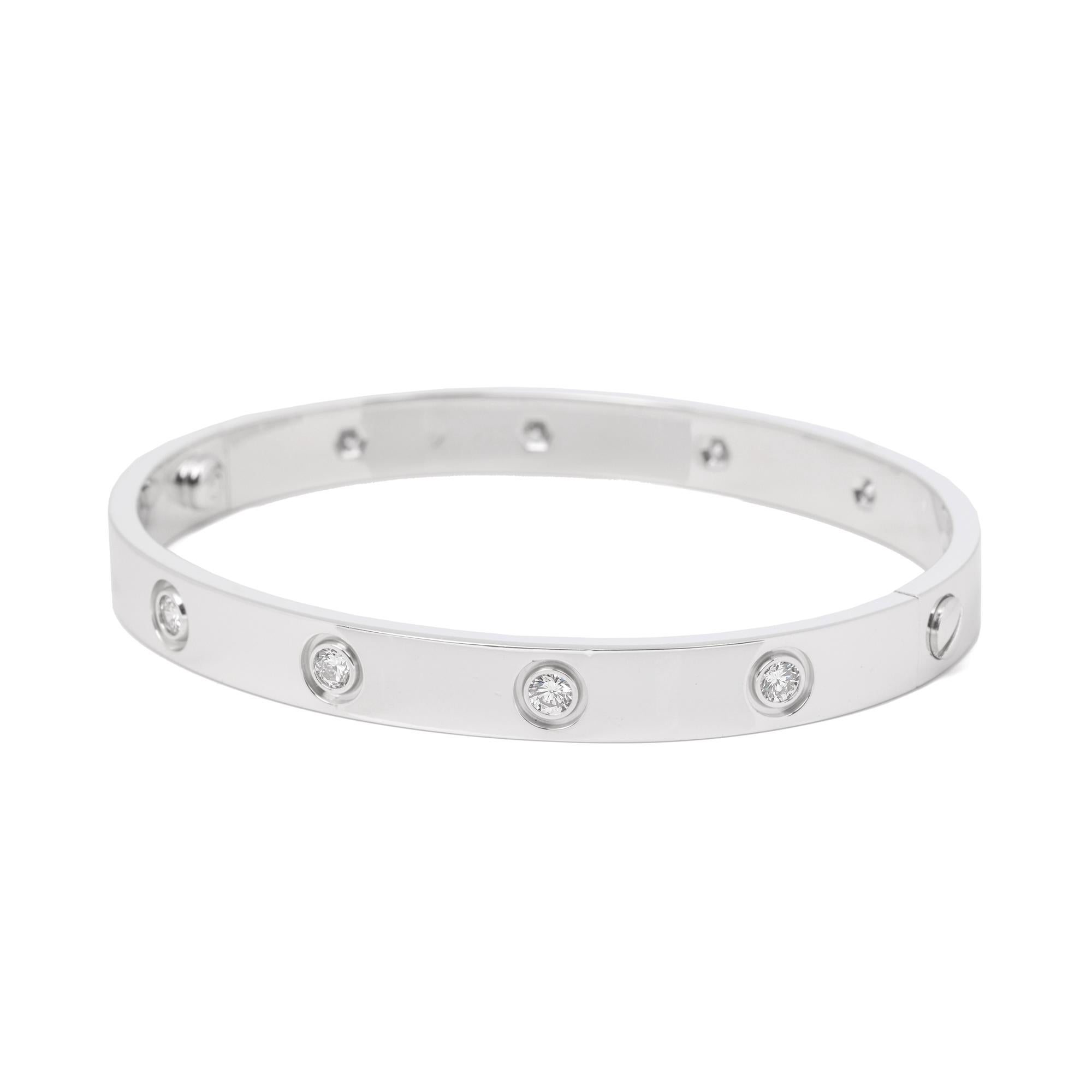 Contemporain Cartier 10 Diamond 18ct White Gold Love Bangle 17cm en vente