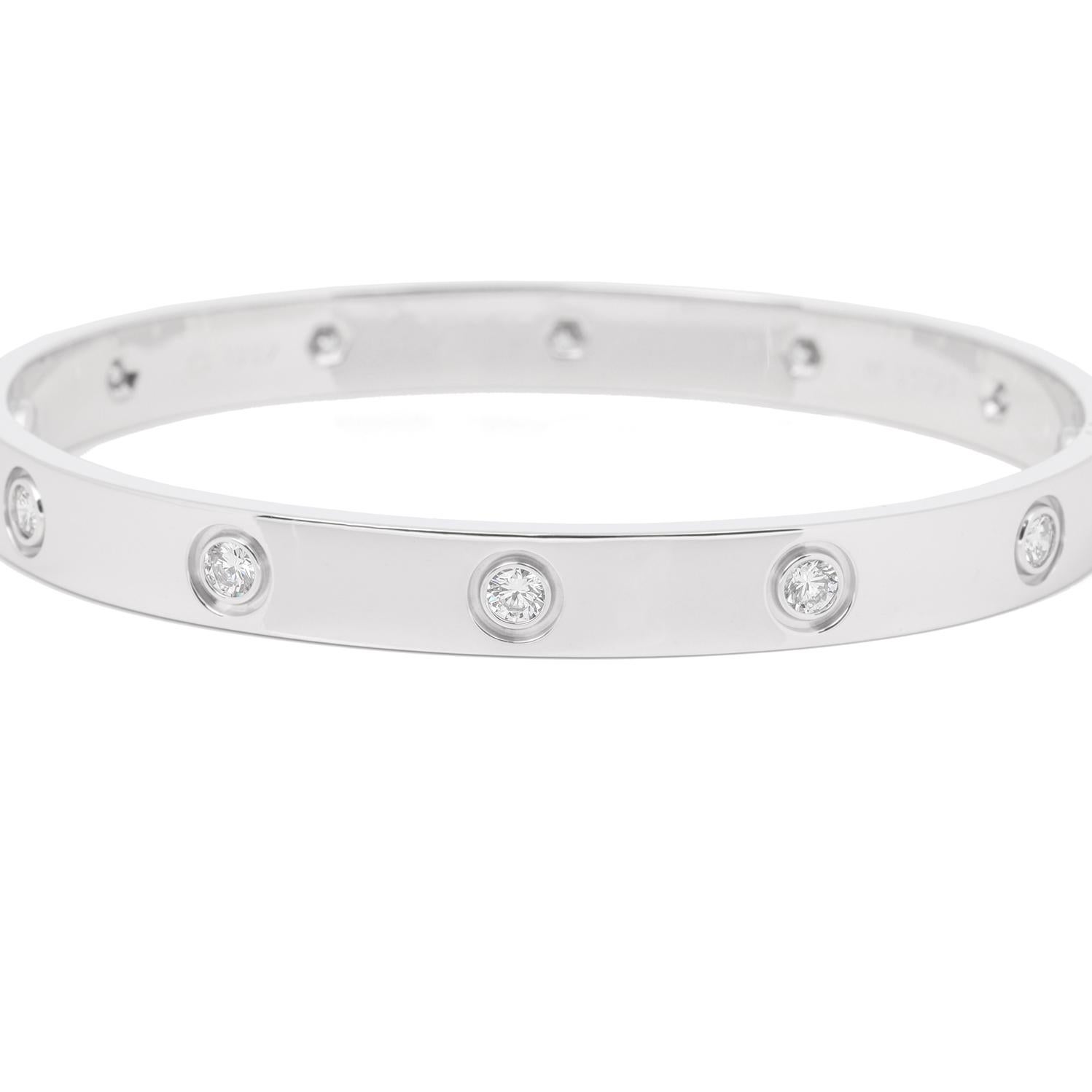 Taille ronde Cartier 10 Diamond 18ct White Gold Love Bangle 17cm en vente