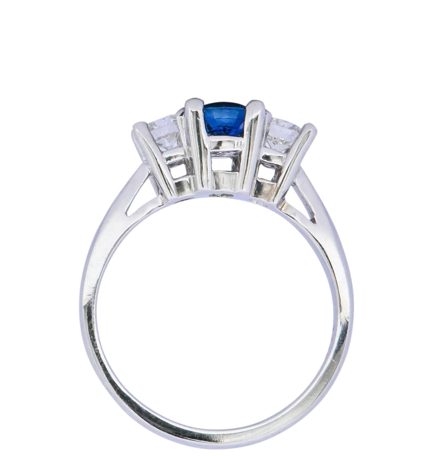 Cartier 1.15 Carat Sapphire Diamond Platinum Ring In Excellent Condition In Philadelphia, PA