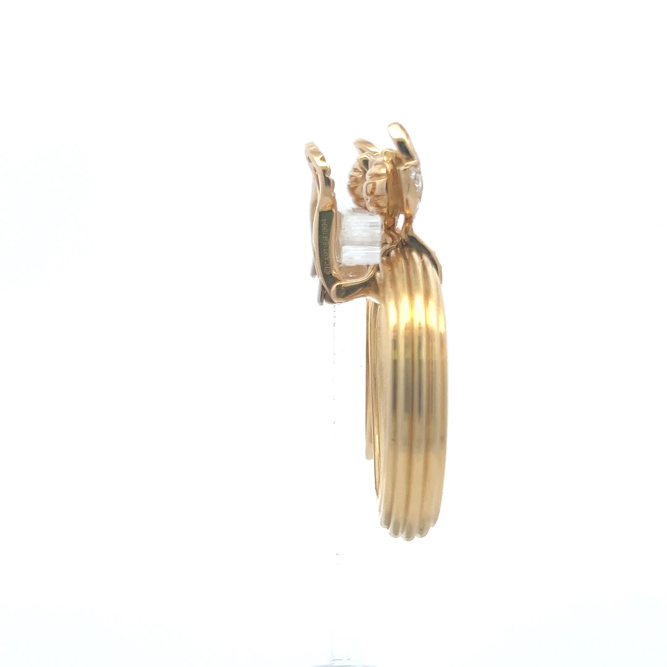 Designer:
CARTIER
Title:
Cartier 1.25 Carat Round Brilliant Diamond 18 Karat Yellow Gold Dangling Earrings
Style:
Dangling
Metal:
18 Karat Yellow Gold
Gemstone 1:
1.25 Carat Diamond
Number of Stones:
100
Shape:
Round