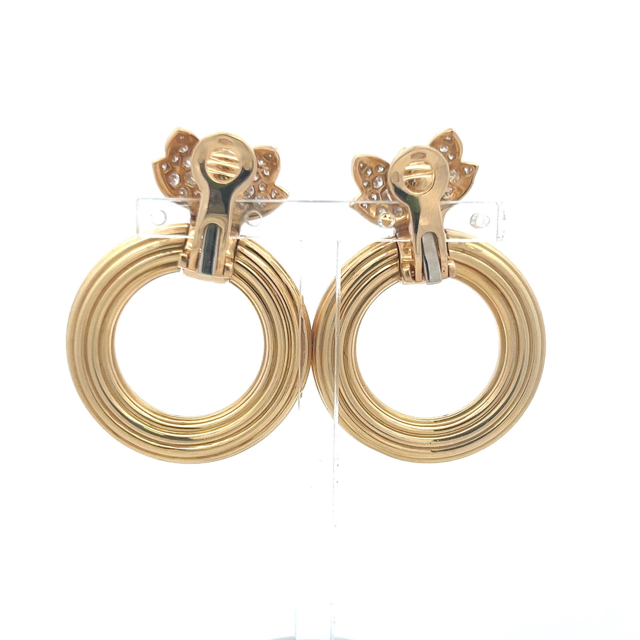 Brilliant Cut Cartier 1.25 Carat Round Brilliant Diamond 18 Karat Yellow Gold Dangling Earring For Sale
