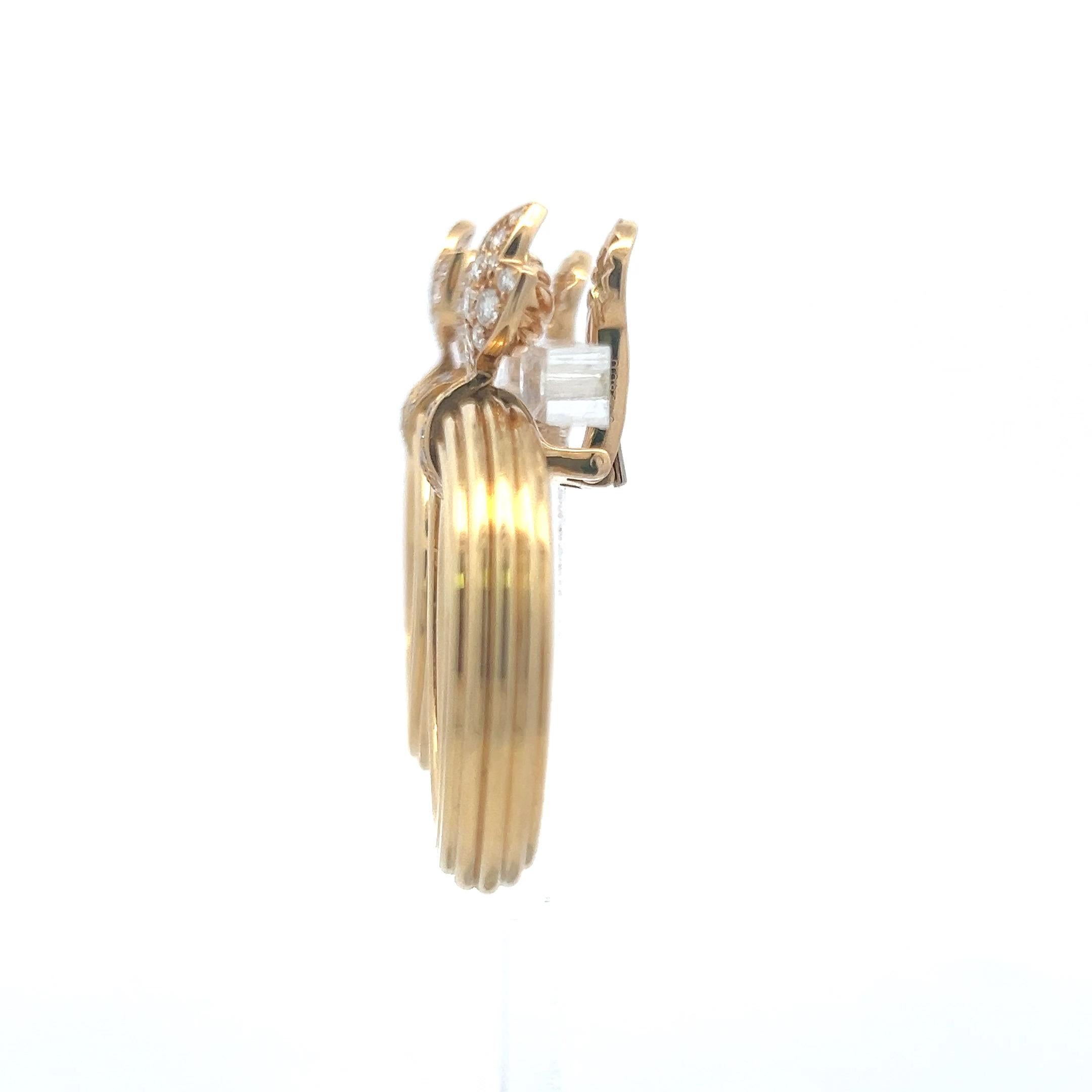 Cartier 1.25 Carat Round Brilliant Diamond 18 Karat Yellow Gold Dangling Earring In Good Condition For Sale In New York, NY