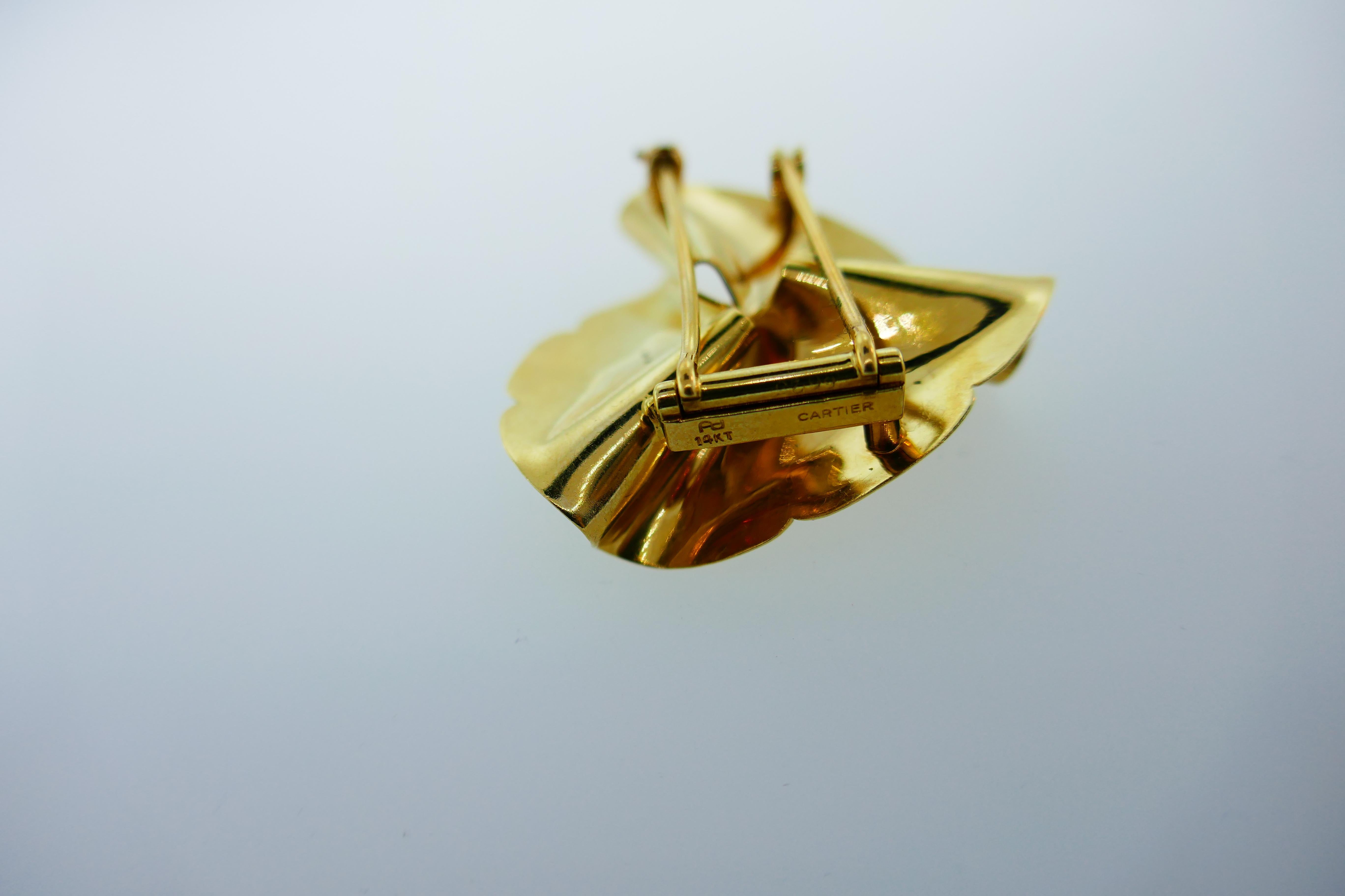 Cartier 14 Karat Yellow Gold Clip Brooch circa 1950s Retro In Excellent Condition In Beverly Hills, CA