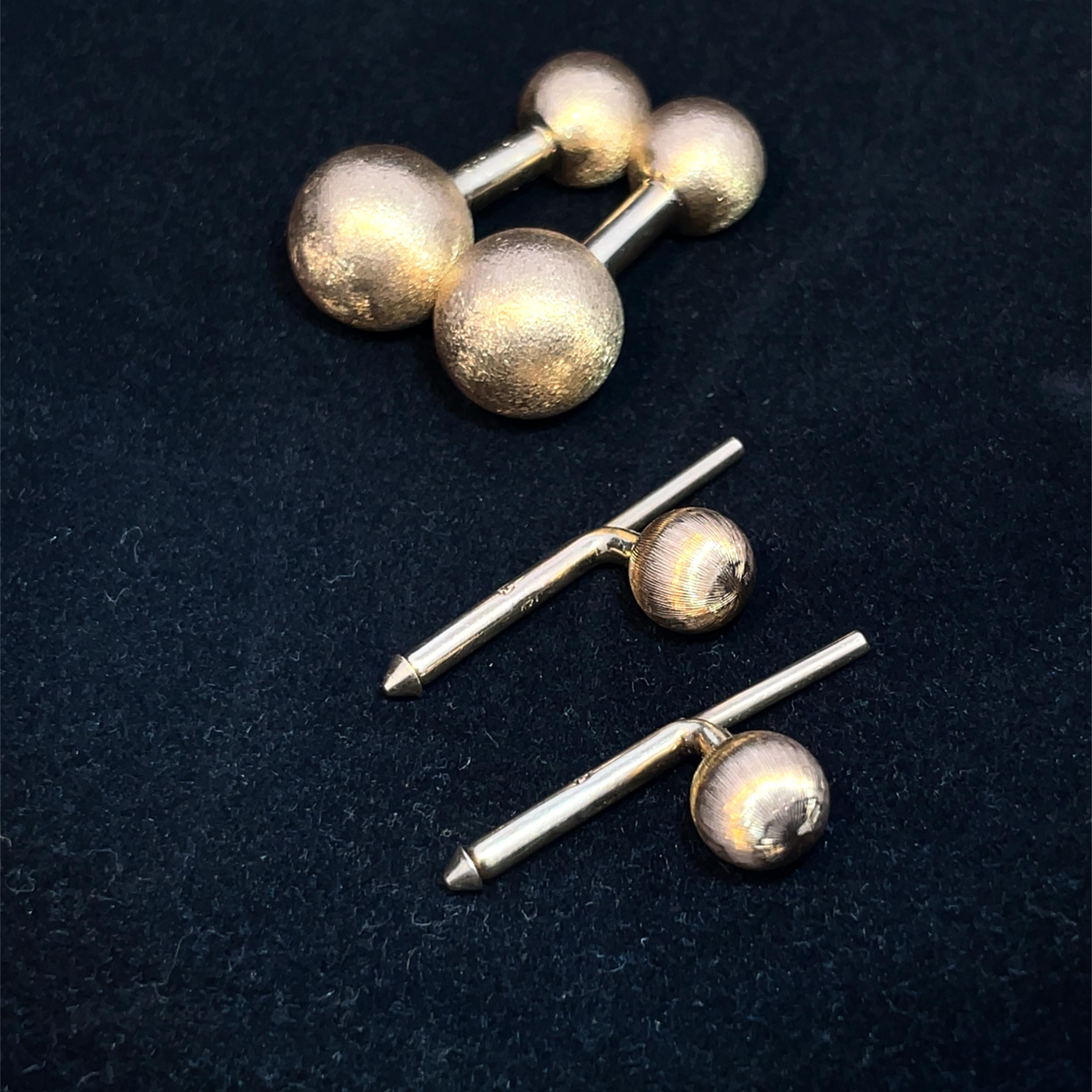 Set di gemelli e bottoni a forma di manubrio in oro giallo 14k di Cartier in vendita 2