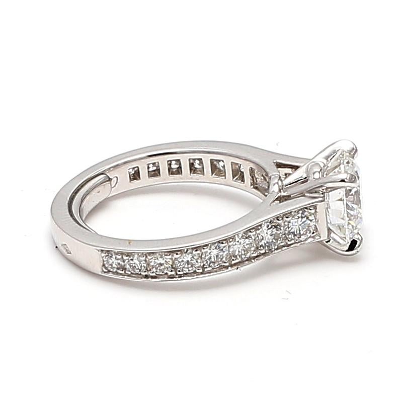 Cartier 1.51 Carat Round Brilliant D VVS1 Diamond Platinum Engagement Ring In Good Condition For Sale In New York, NY