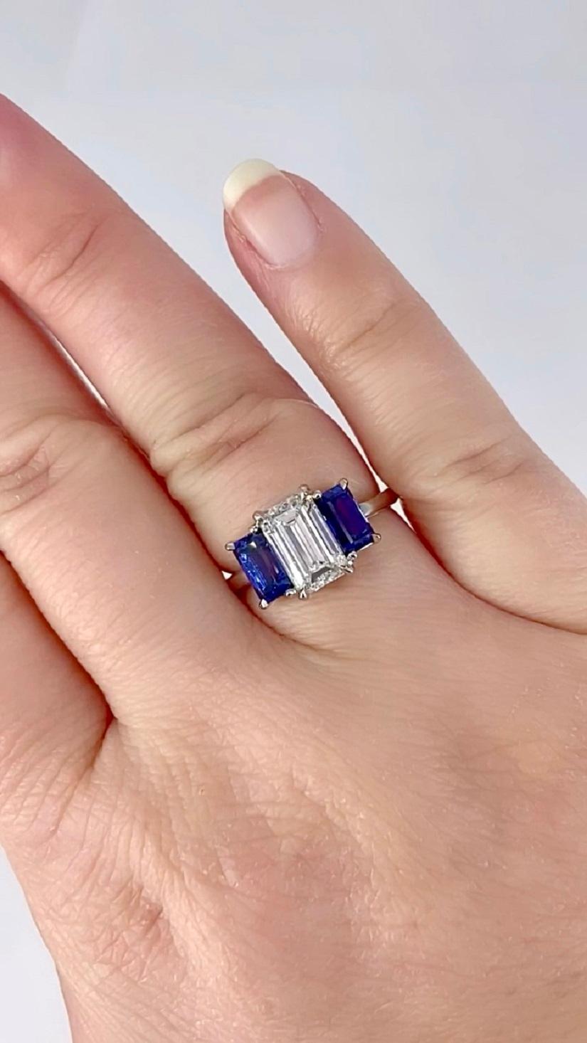 Cartier 1.55 carat GIA FVVS1 Emerald Cut Diamond Three Stone Ring with Sapphires For Sale 1