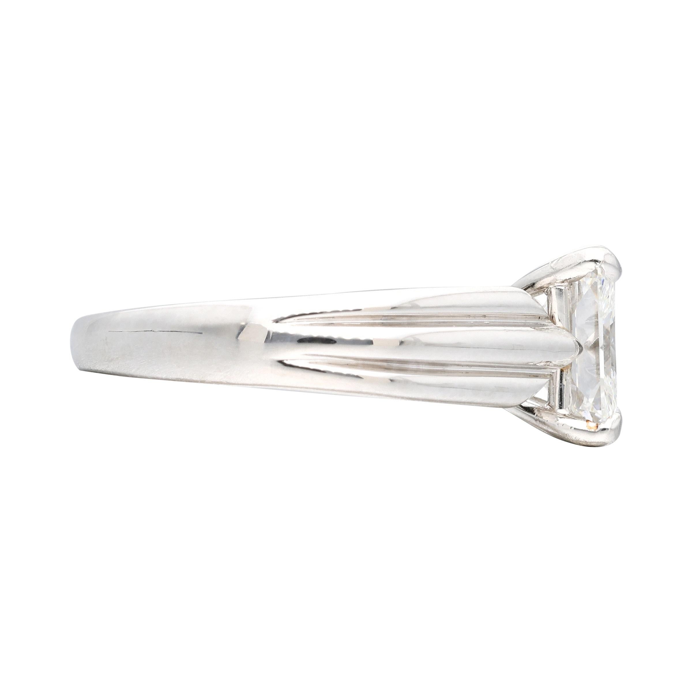 Anello di fidanzamento in platino con diamante Cartier 1,63 carati di forma radiante F-VS1 in vendita 6
