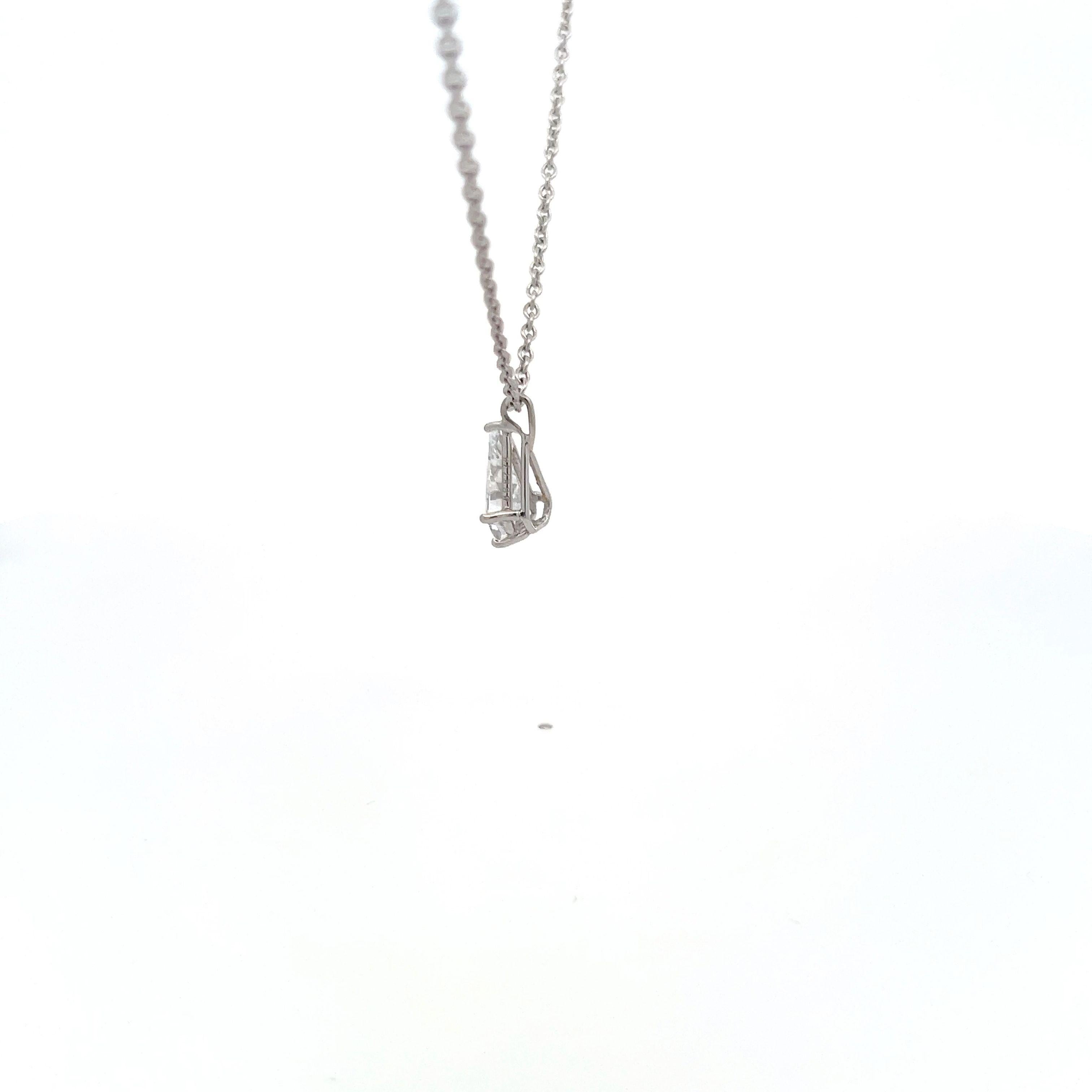 Cartier 1,65 carati a forma di scudo D SI1 Collana con diamante in platino in vendita 4