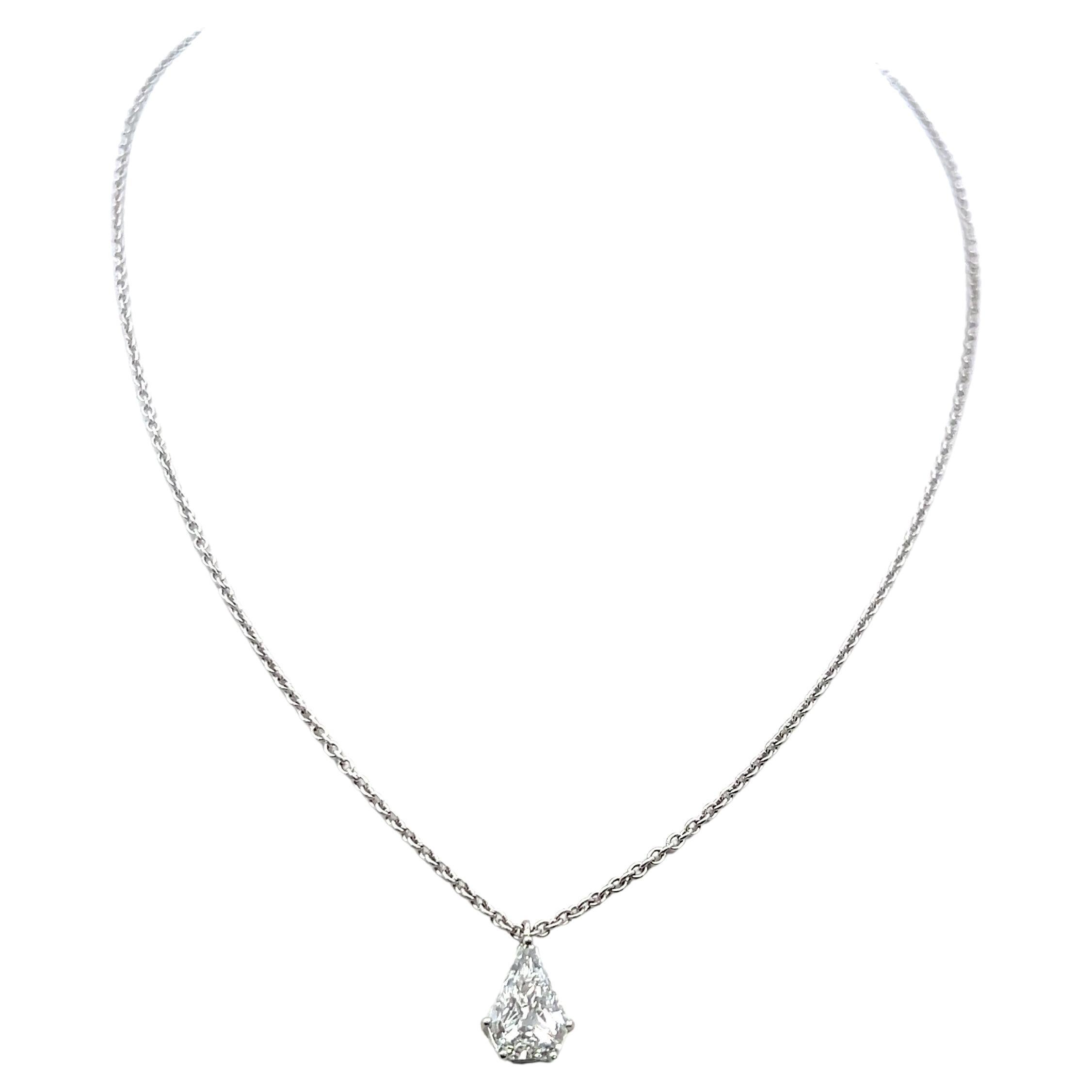 Cartier 1.65 Carat Shield Shape D SI1 Diamond Platinum Pendant Necklace