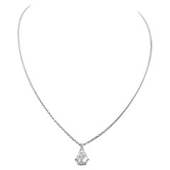 Collar colgante de platino con diamantes D SI1 en forma de escudo de 1,65 quilates Cartier