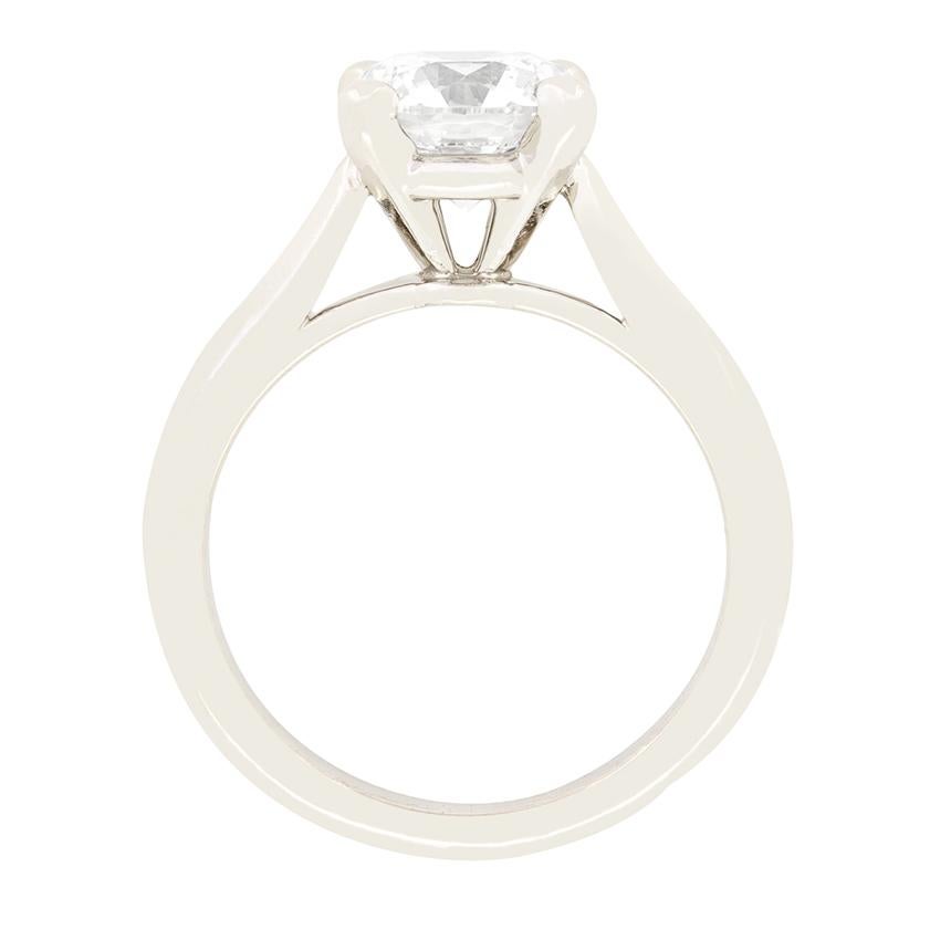 A breath-taking 1.70 carat diamond sits central to this ring from Cartier’s ‘1895’ collection. The diamond is of excellent quality, as expected from the masters at Cartier, with a grading of G in colour and VVS1 in clarity. The diamond is claw set