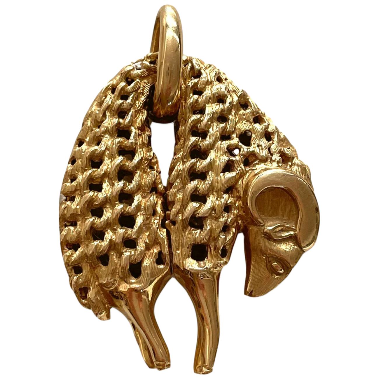 Cartier 18 Karat Gold Pendant the Order of the Golden Fleece, French, 1970s