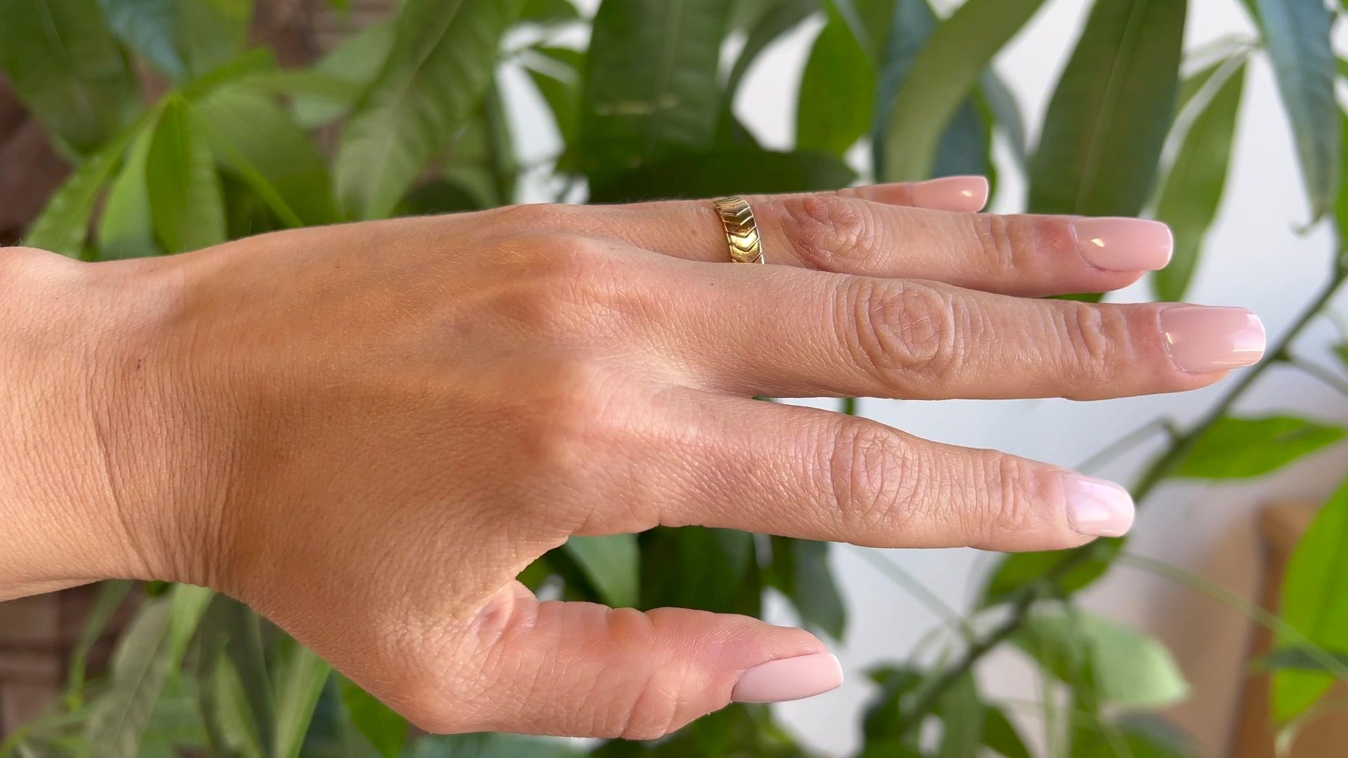 Women's or Men's Cartier 18 Karat Gold Tricolor Chevron Band Ring