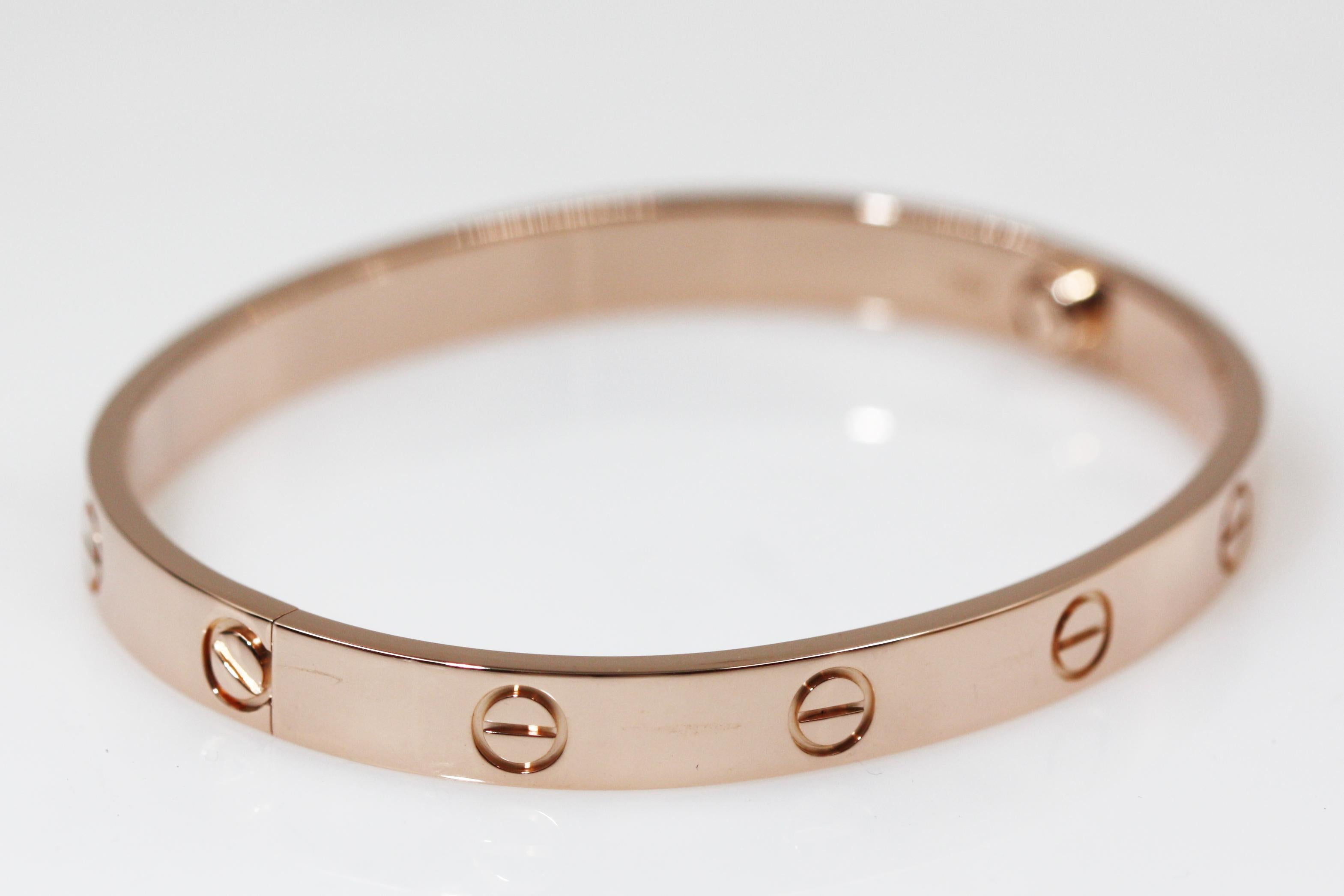 A Beautiful bracelet from Cartier Love collection, made in 18K rose gold. The bracelet have the iconic screw motif. REF: B6035617

Size 17
We have other size available, please feel free to ask.
This item will come with an original box and