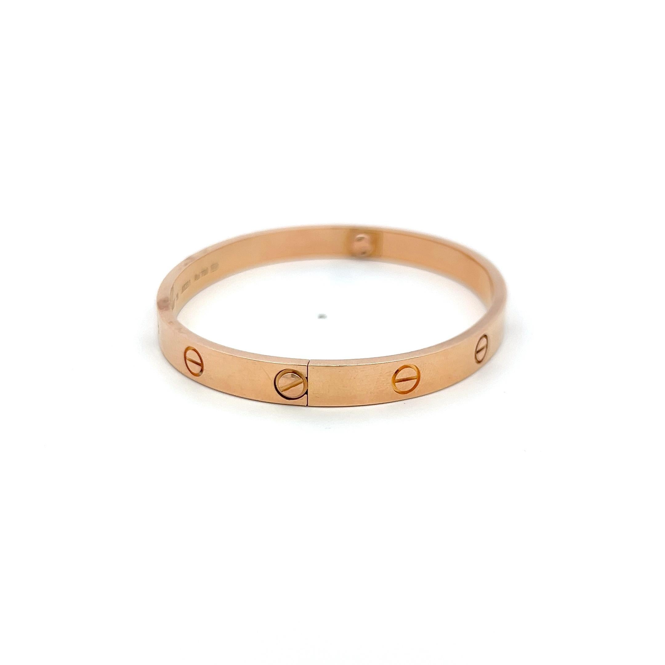 Progettista:
CARTIER
Titolo:
Cartier Bracciale dell'Amore in oro rosa 18 carati
Stile:
Amore
Metallo:
oro rosa 18 carati
Dimensioni:
18
Peso:
33,3 grammi
Condizioni:
Vintage By e proprietà
ID prodotto:
5J1370
Nota:
Si prega di notare che il peso, il