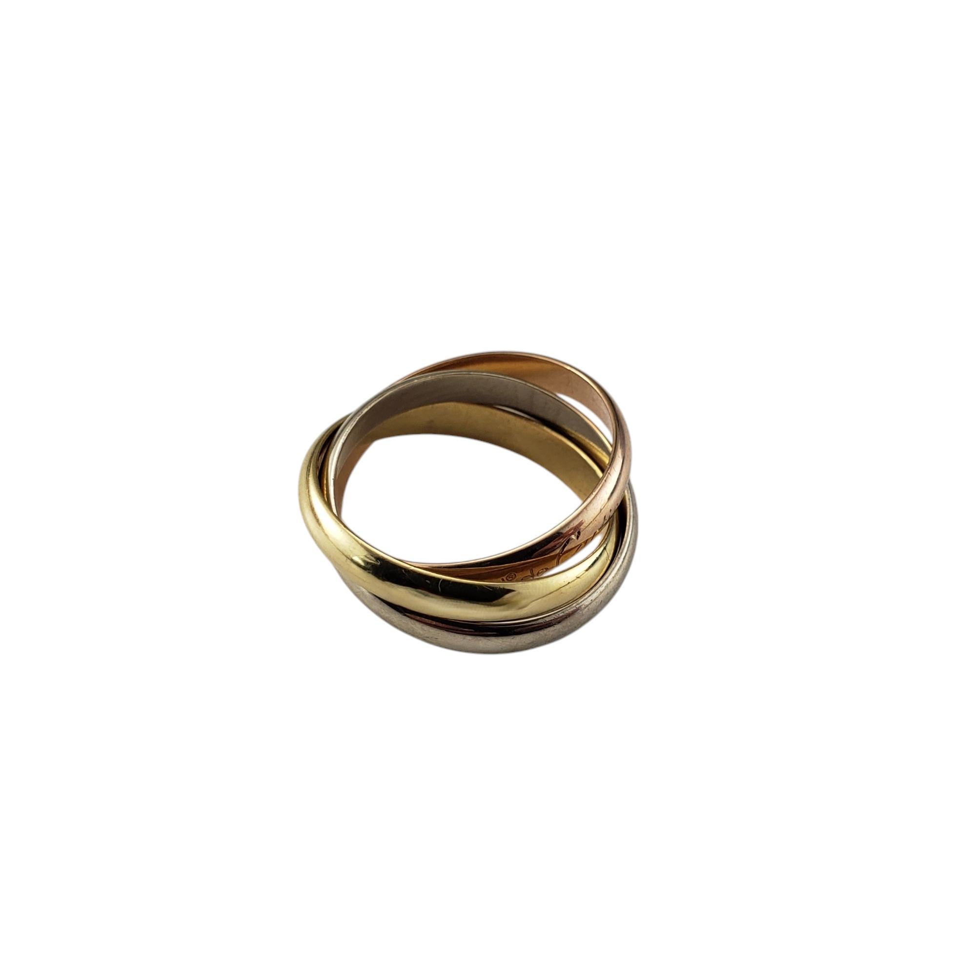 Cartier 18 Karat Tricolor Gold Trinity Band Ring Größe 8,75

Das Cartier Trinity Band ist ein zeitloses und ikonisches Schmuckstück mit drei ineinander verschlungenen Bändern aus Rot-, Gelb- und Weißgold, die Liebe, Treue und Freundschaft