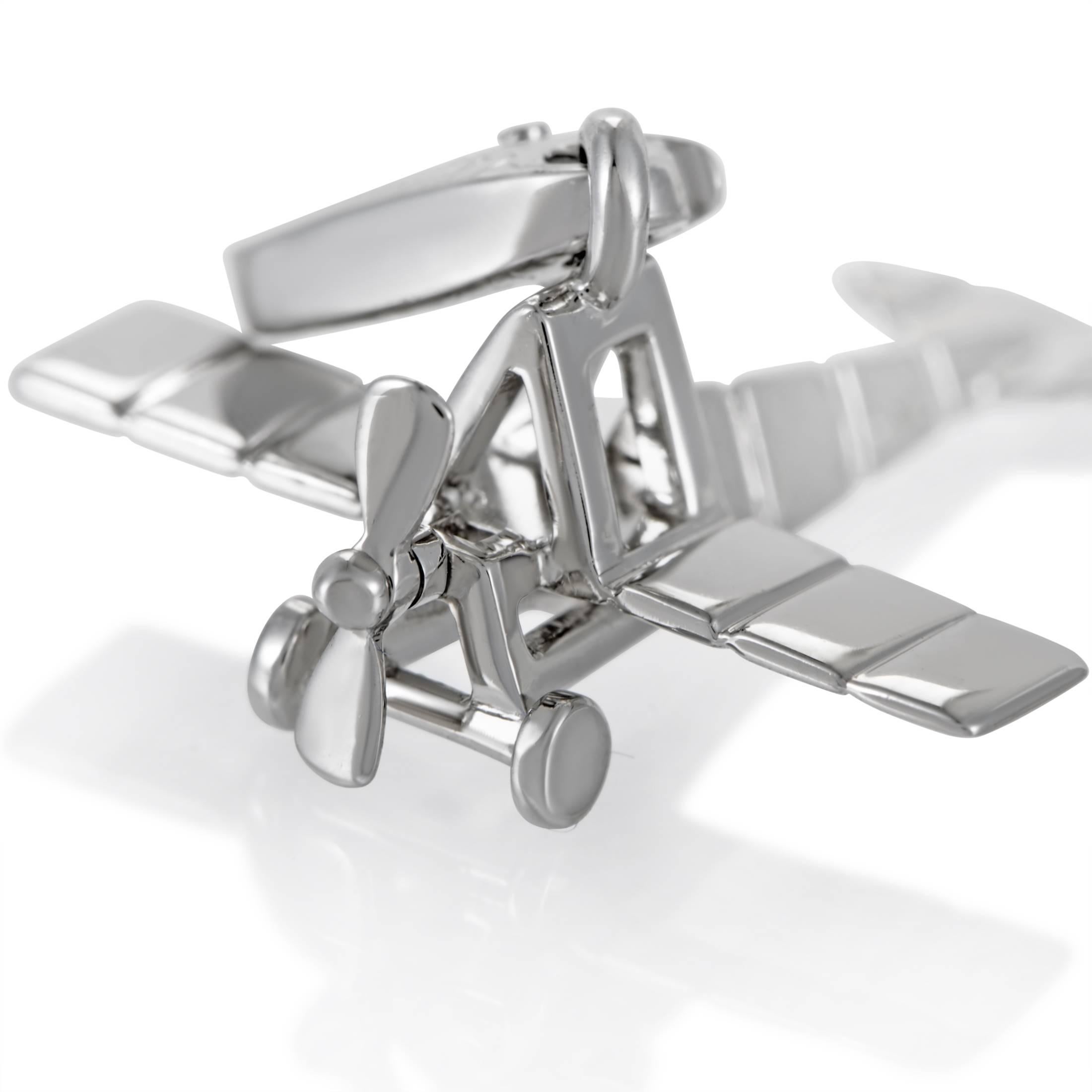 Designed in the adorable and intriguing form of an airplane, this nifty charm from Cartier showcases the brand’s renowned expertise in manipulating precious materials, boasting an impeccable gleam of 18K white gold.
Included Items: Manufacturer's
