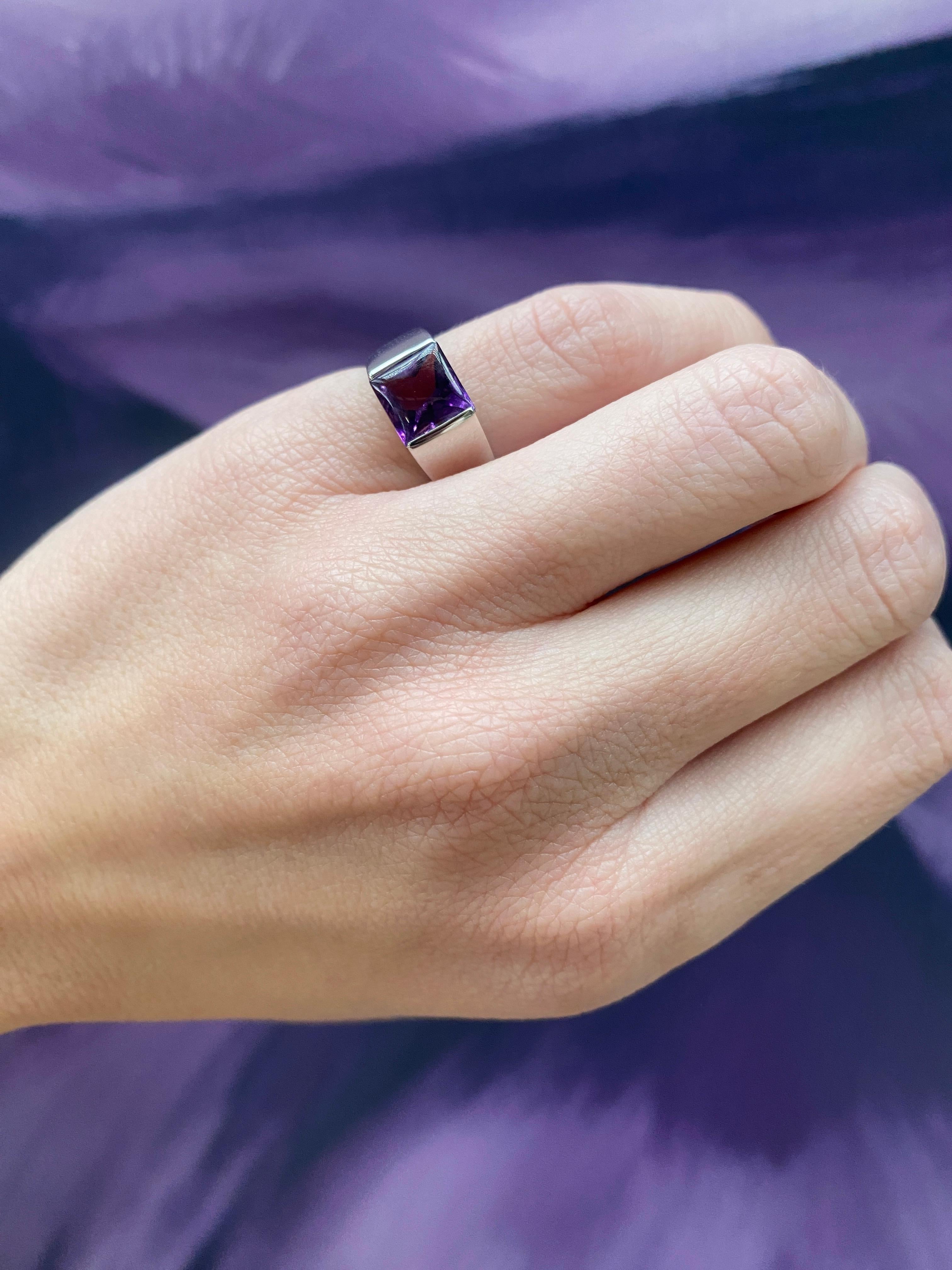Cabochon Cartier 18 Karat White Gold Amethyst Tank Ring For Sale