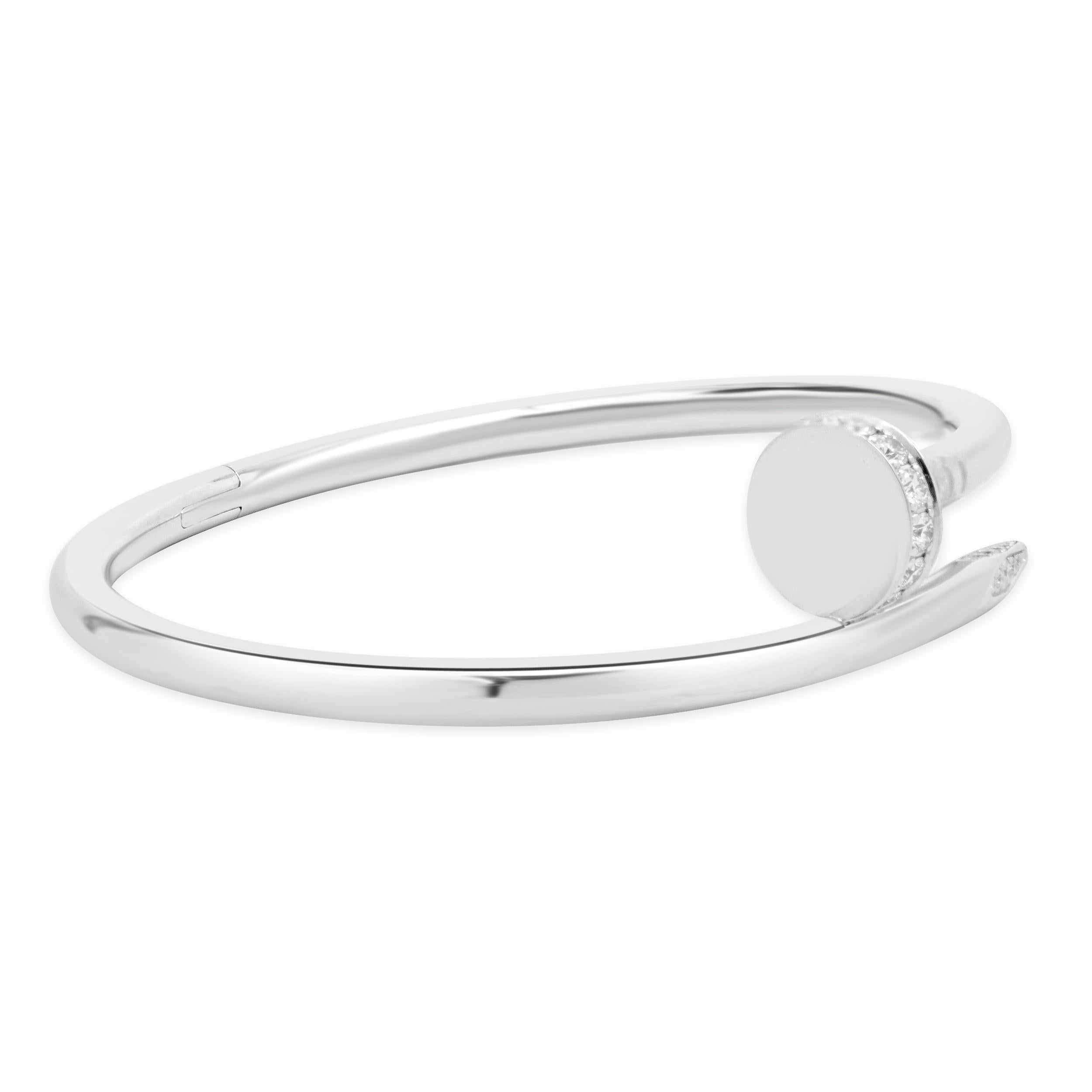 Cartier 18 Karat White Gold Diamond Juste Un Clou Bracelet Corte redondo en venta