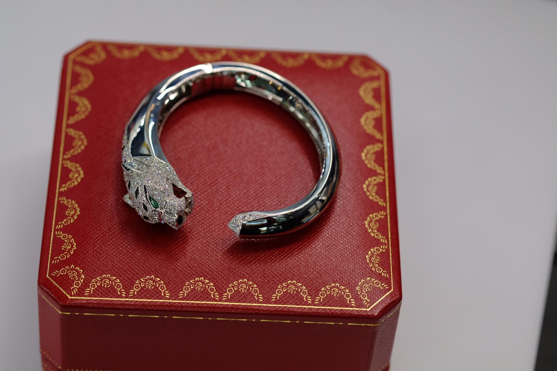 Cartier Panther-Manschettenarmband, 18 Karat Weißgold Diamant 2