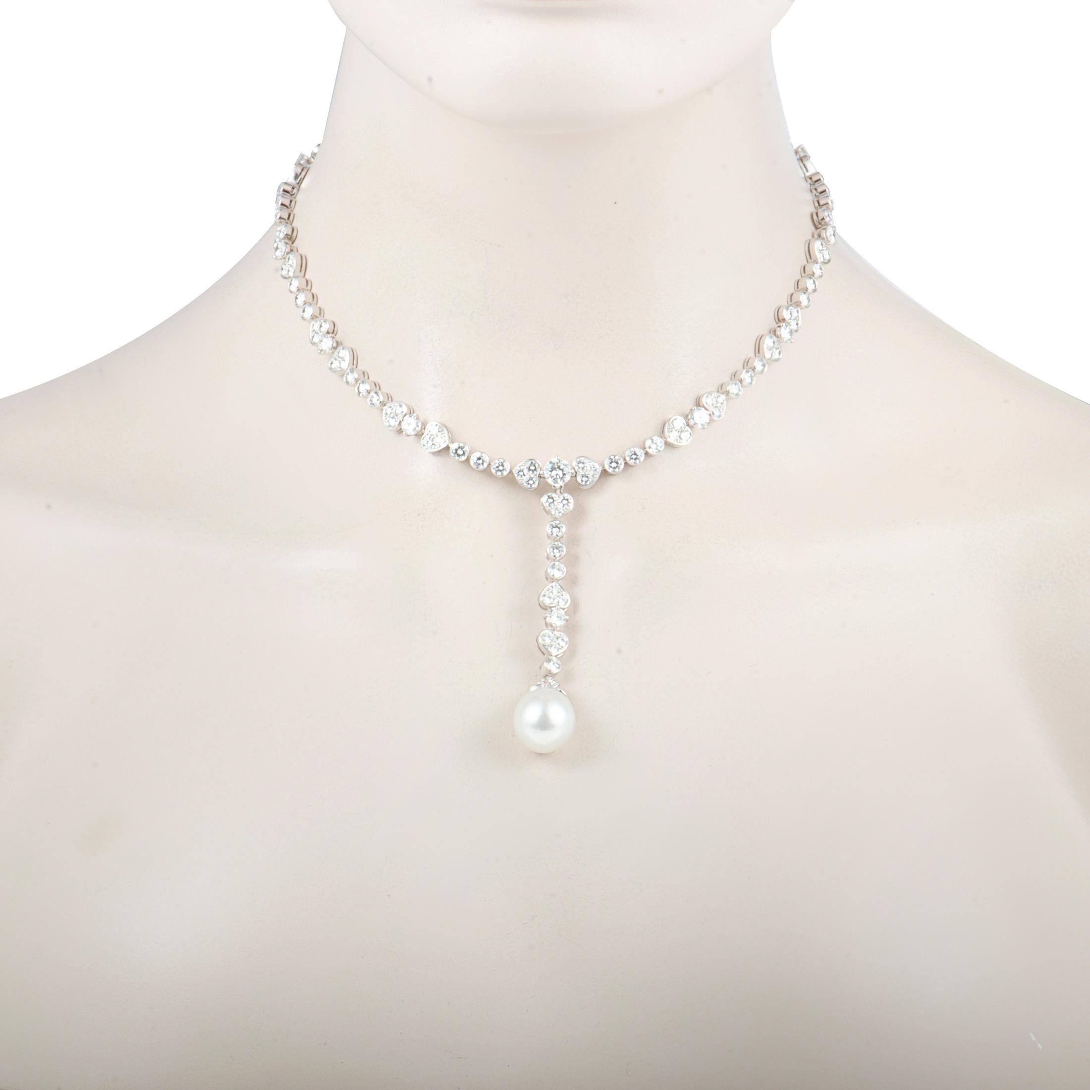 Brimming with elegance and grace, this incredible necklace is beautifully designed by Cartier in prestigious 18K white gold. The fashionably chic necklace is stunningly embellished with 21.00ct of scintillating E-color, VVS clarity diamonds and a