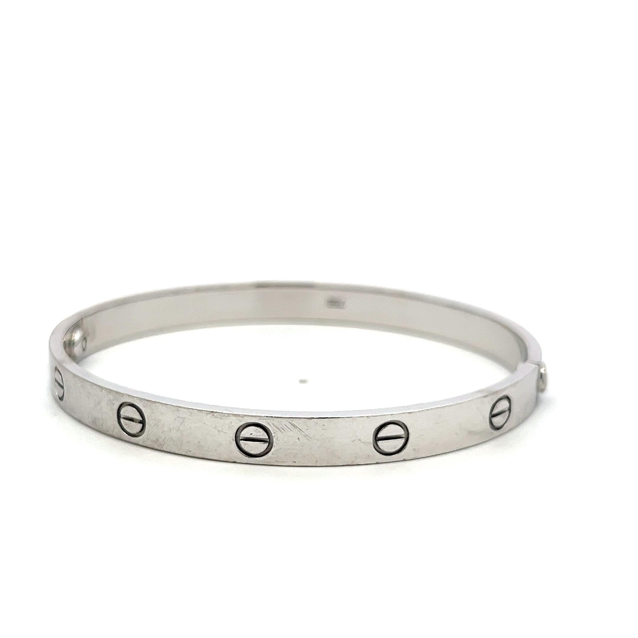 Cartier 18 Karat Weißgold Liebesarmband Größe 19 mit Box im Zustand „Gut“ im Angebot in New York, NY