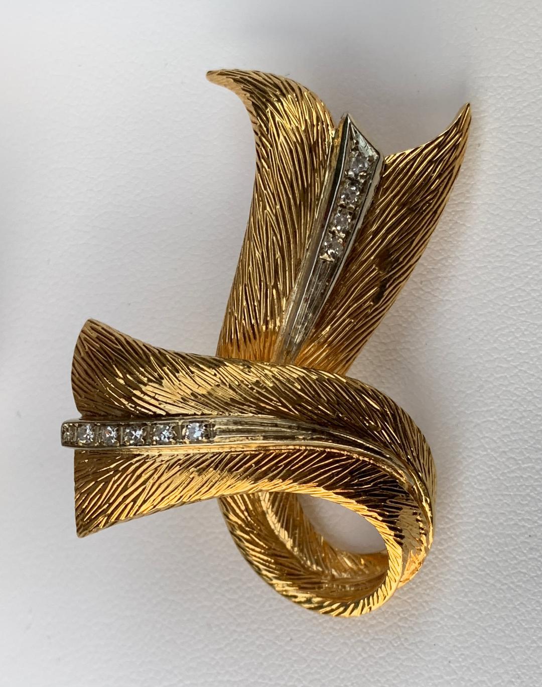 Cartier 18 Karat Yellow Gold and Diamond Textured Bow Ribbon Design Brooch Pin 1