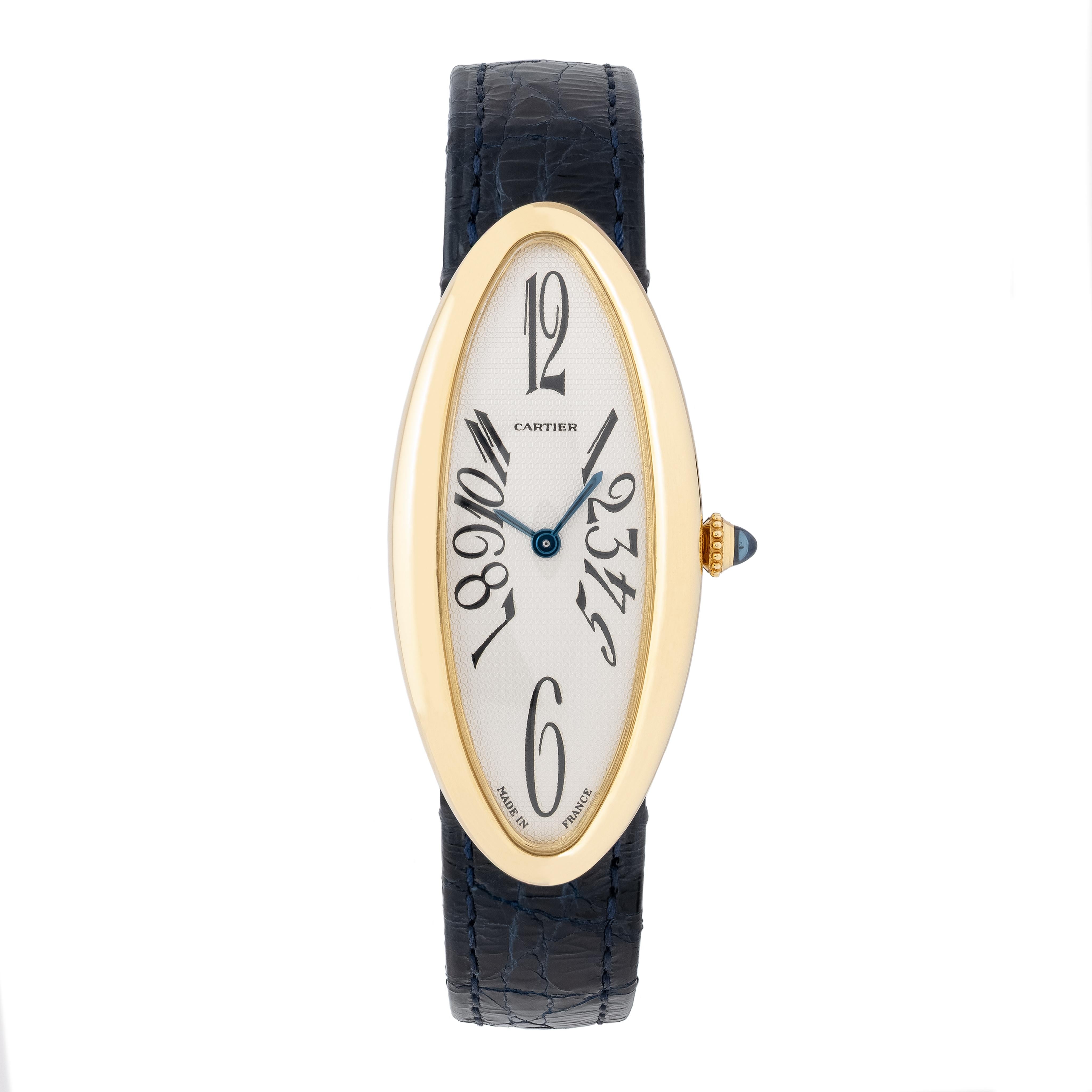 Modern Cartier 18 Karat Yellow Gold Baignoire Allongée Model W1534636 B & P