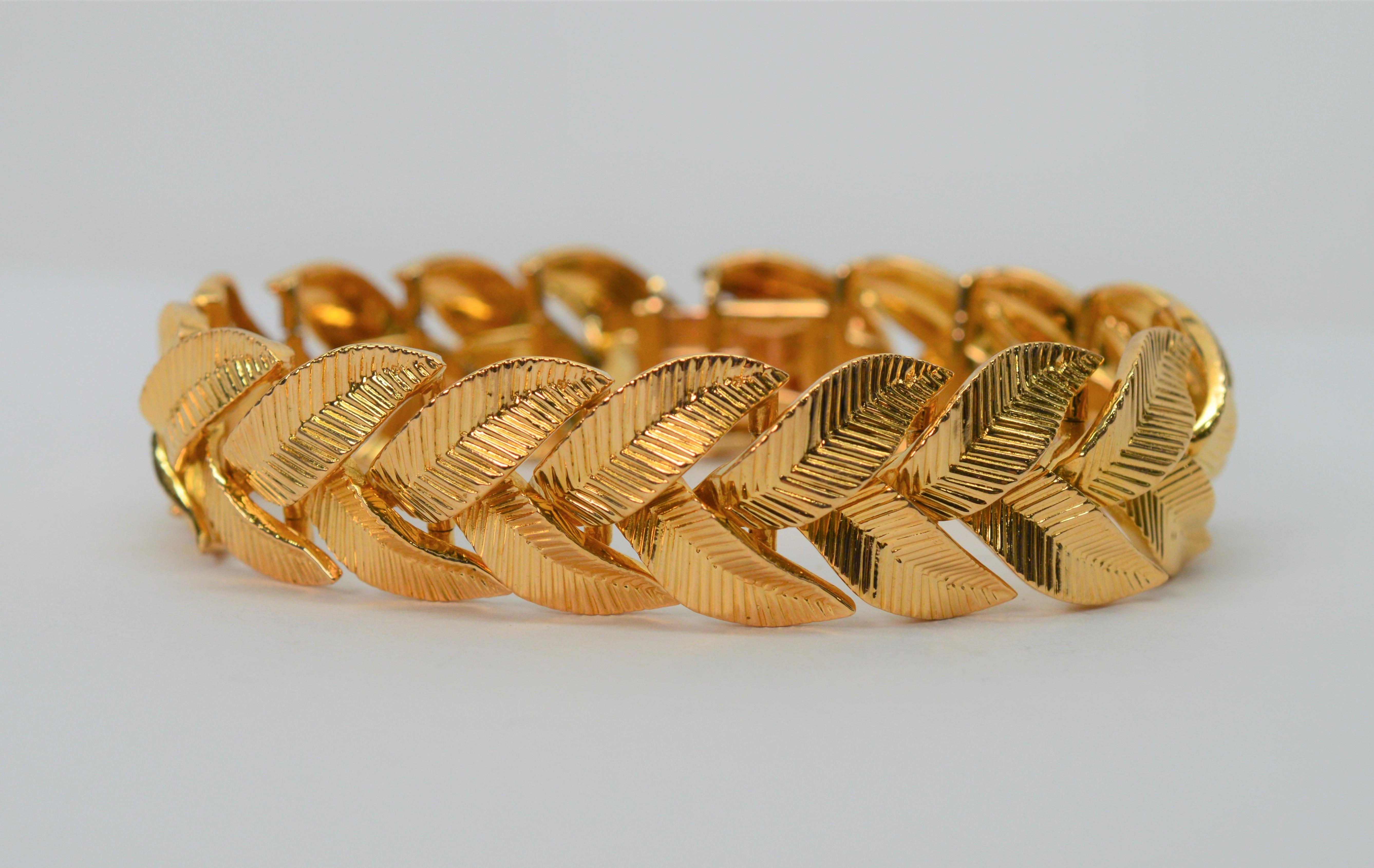 Cartier 18 Karat Yellow Gold Braided Leaf Bracelet For Sale 6