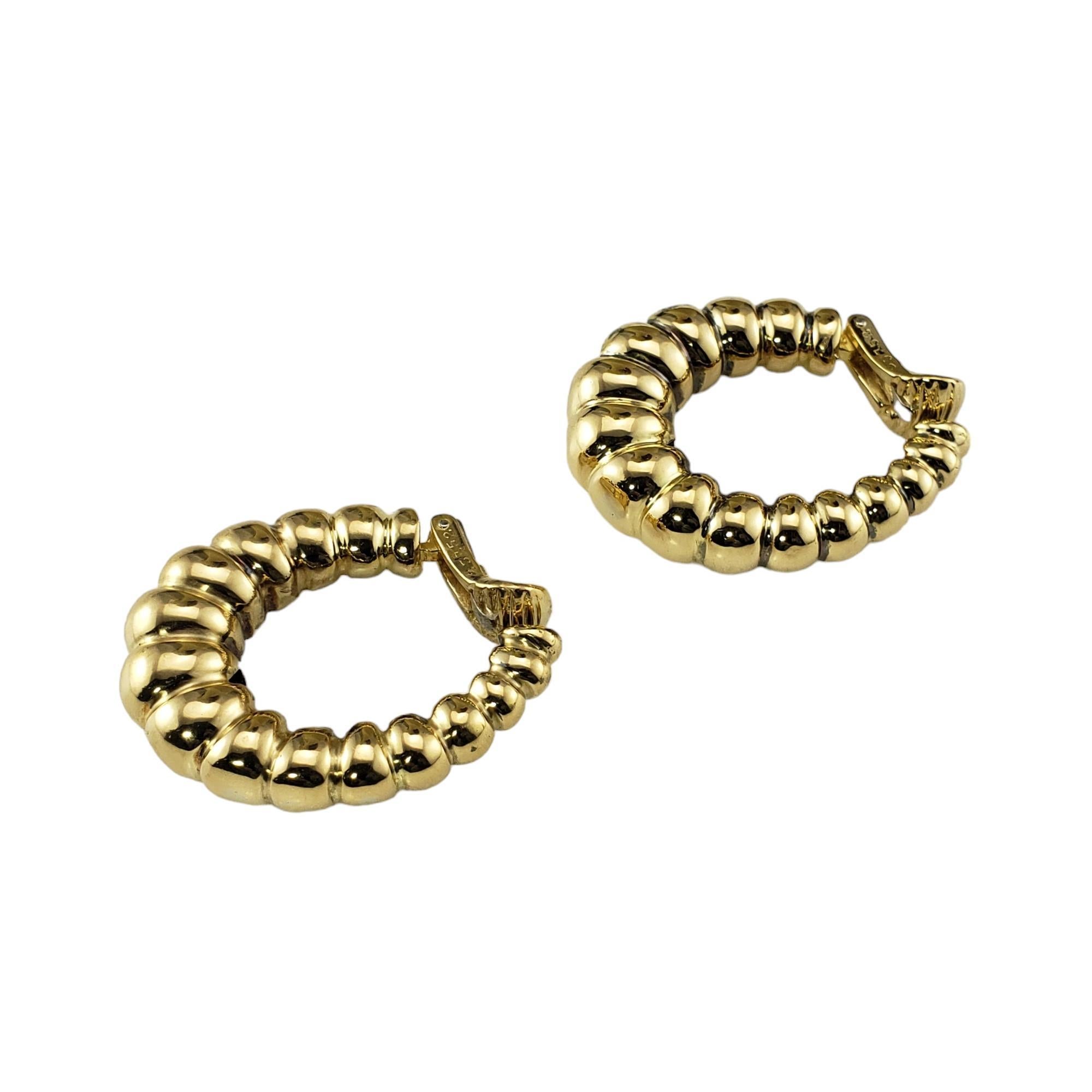 Cartier 18 Karat Yellow Gold Clip On Hoop Earrings #17086 In Good Condition For Sale In Washington Depot, CT