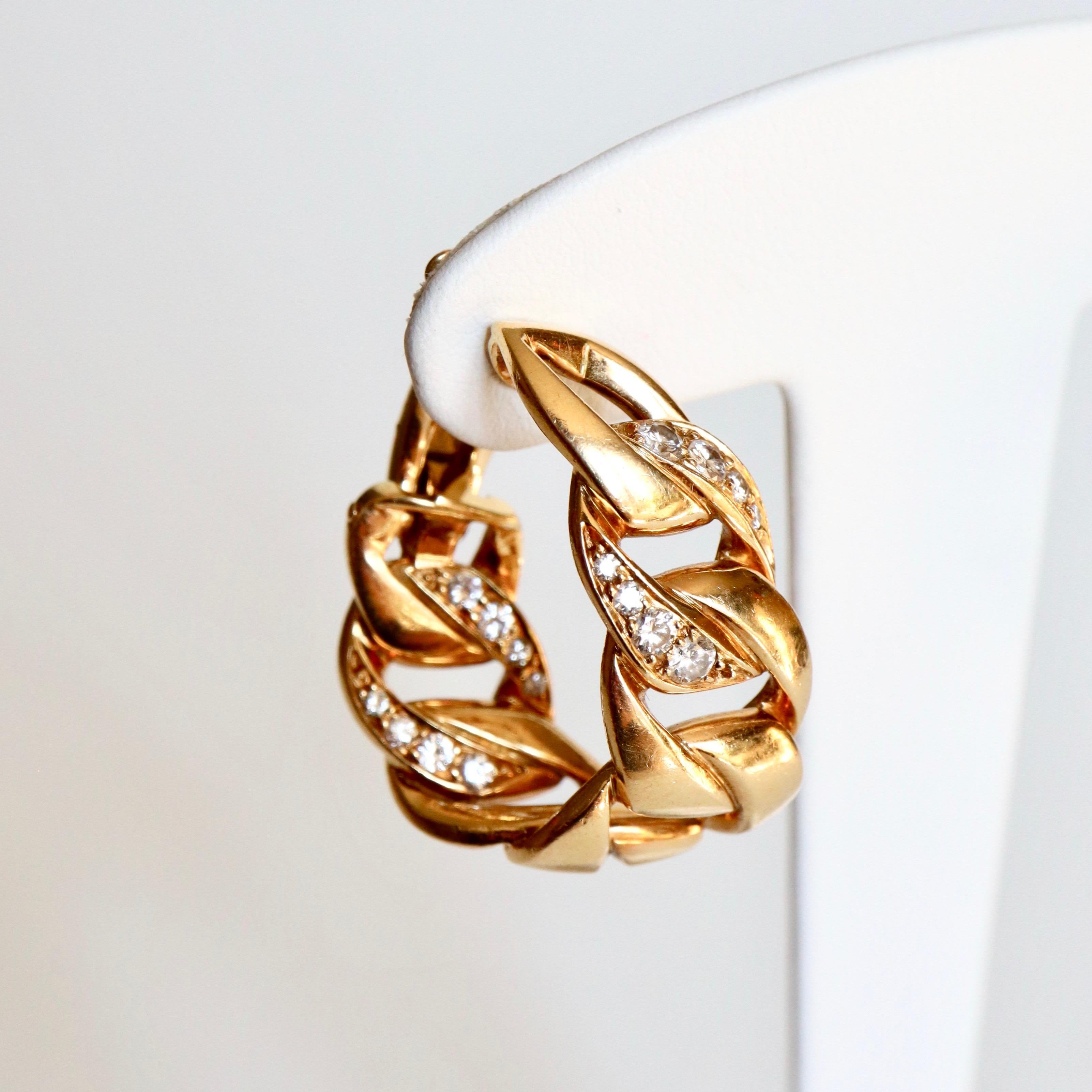 Cartier Ohrringe und Diamanten aus 18 Karat Gelbgold, gebogene Gliederklammern im Zustand „Gut“ im Angebot in Paris, FR