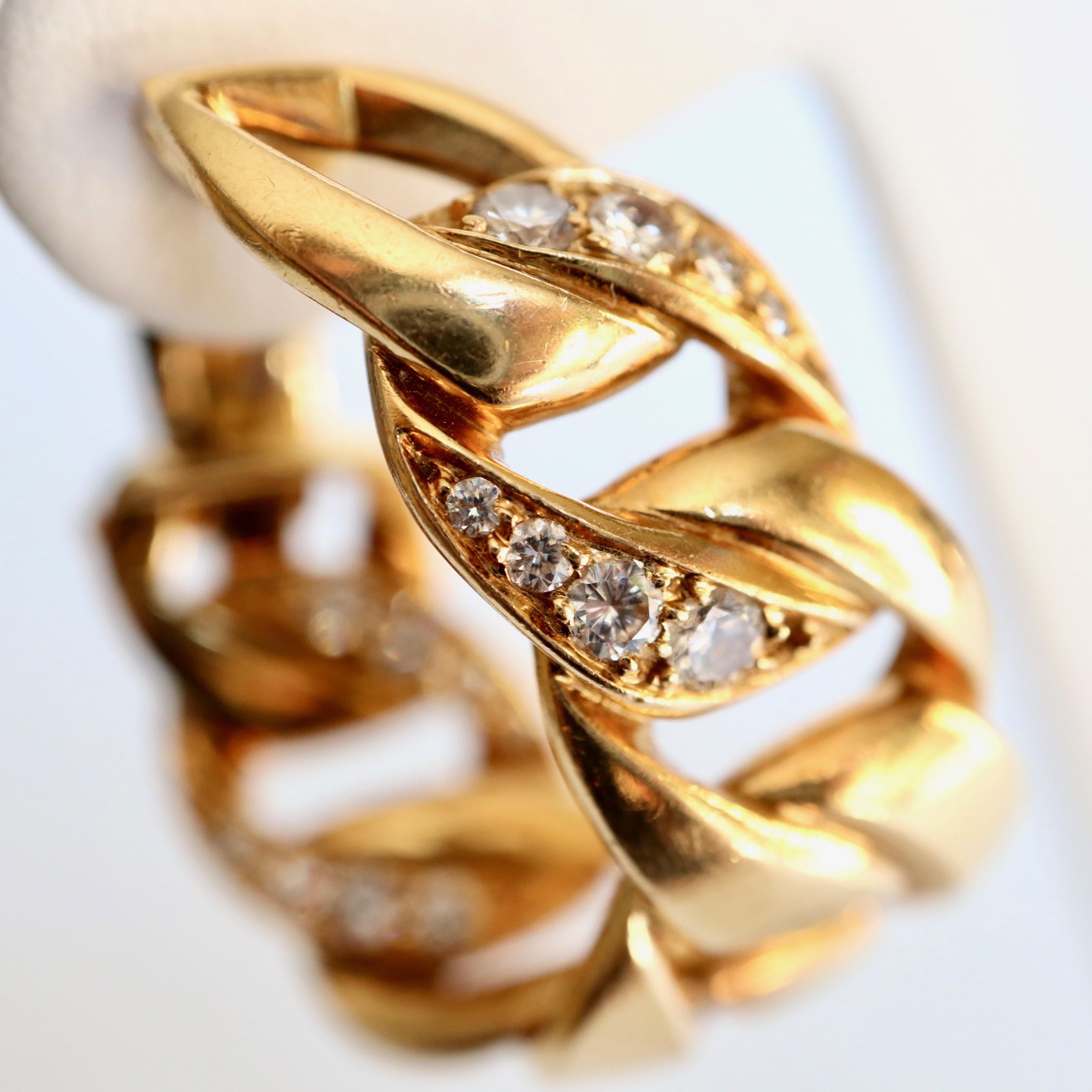 Cartier Ohrringe und Diamanten aus 18 Karat Gelbgold, gebogene Gliederklammern Damen im Angebot